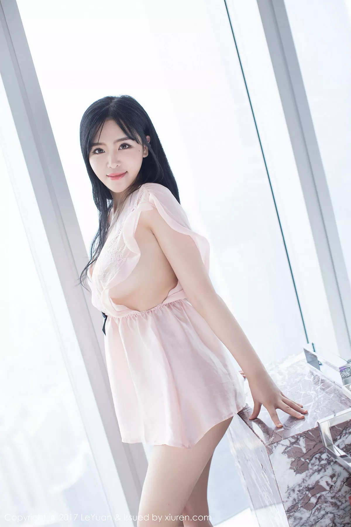 秀人集.com_[LeYuan星乐园]Vol.046_女神刘钰儿居家粉红蕾丝睡裙真空秀傲人豪乳诱惑写真46P