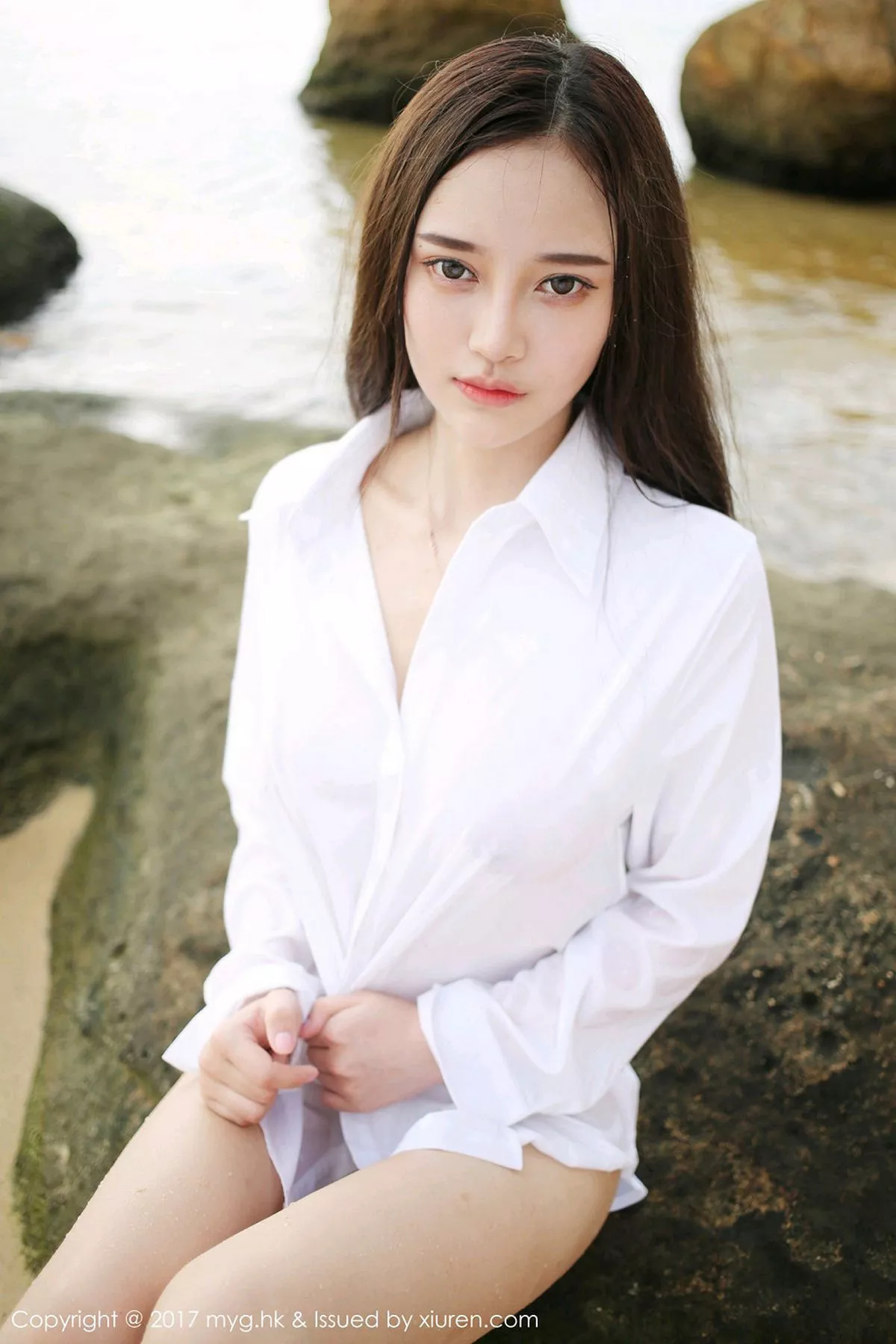 秀人集.com_[MyGirl美媛馆]Vol.259_女神唐琪儿il心愿旅拍海边真空白衬衫秀豪乳诱惑写真60P