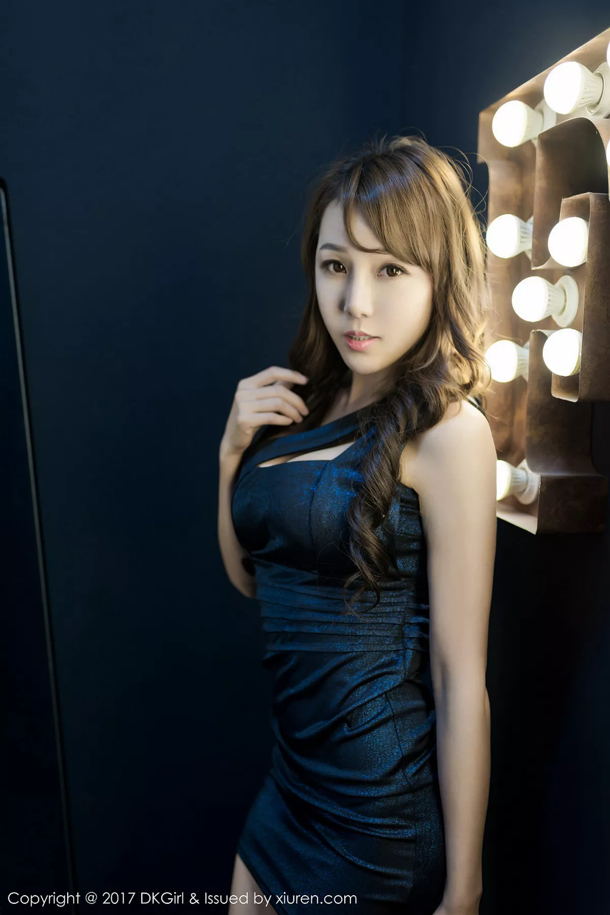 秀人集.com_[DKGirl御女郎]Vol.016_嫩模王沫儿SaSa时尚舞台性感内衣秀豪乳翘臀修长美腿写真51P