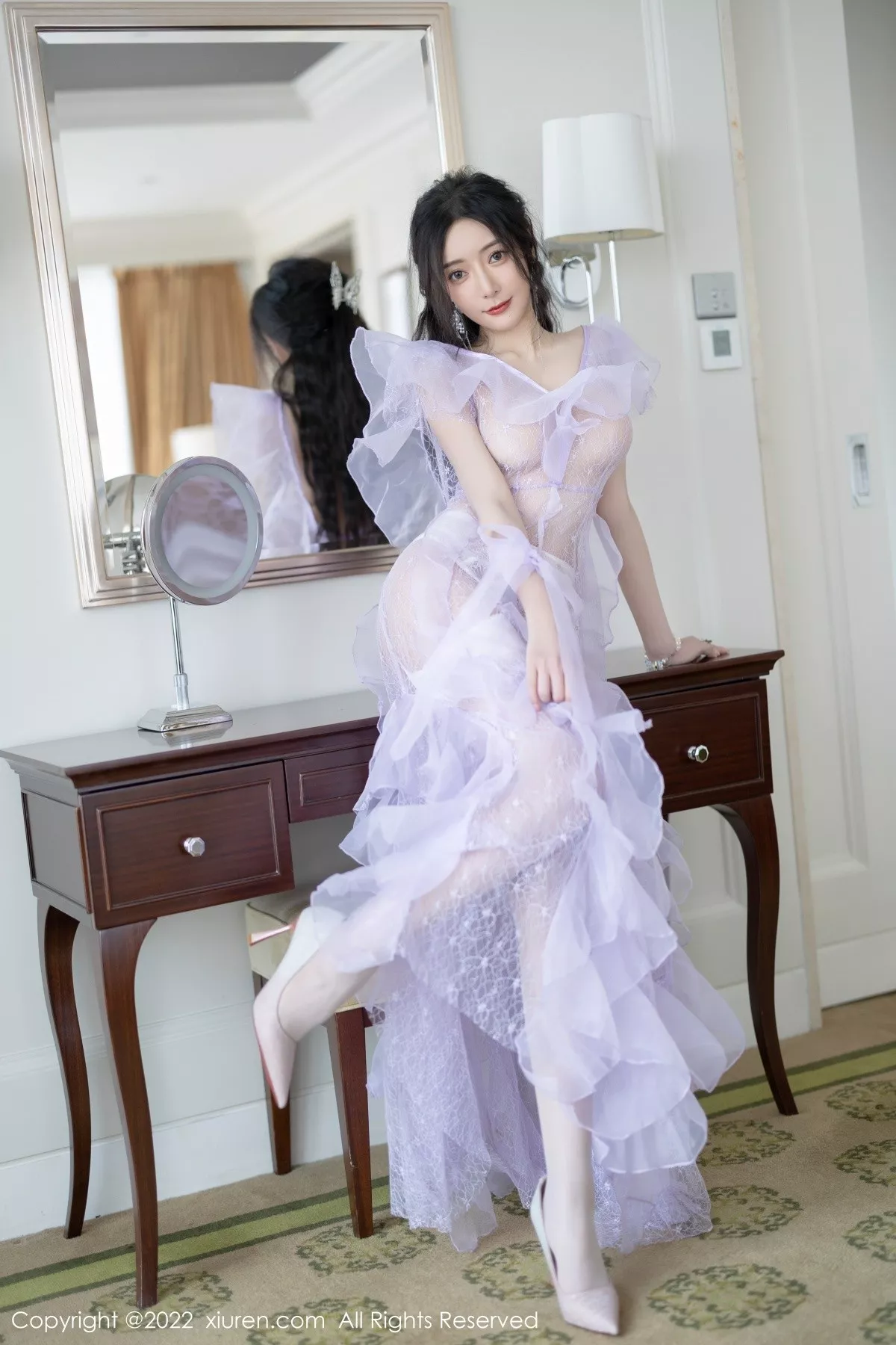 秀人集.com_[XiuRen秀人网]No.4949_女神王馨瑶yanni厦门旅拍浅紫色薄纱透视裙秀完美身材诱惑写真101P