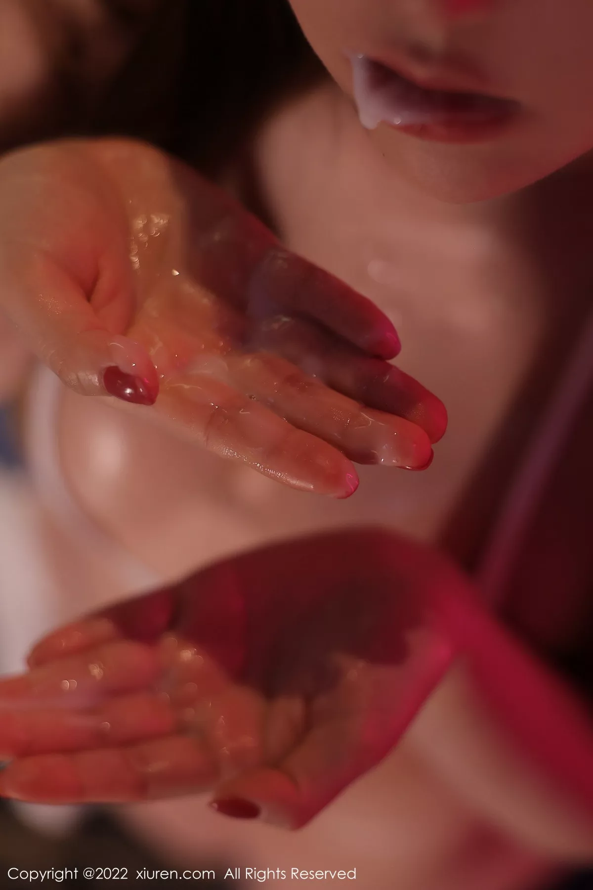 秀人集.com_[XiuRen秀人网]No.5972_模特豆瓣酱私房性感三点式情趣内衣秀丰满身材撩人诱惑写真70P