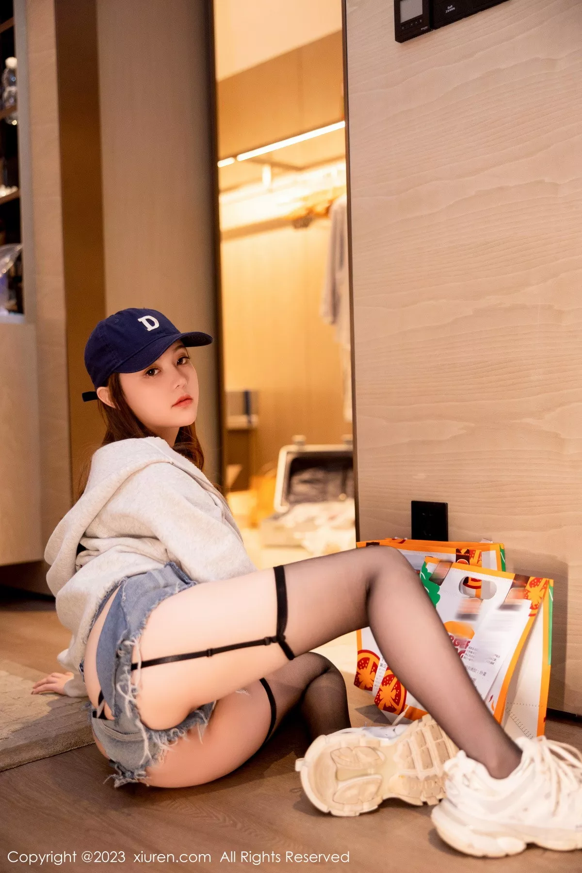 秀人集.com_[XiuRen秀人网]No.6155_模特豆瓣酱角色扮演性感黑色蕾丝内衣配超薄黑丝惹火诱惑写真87P