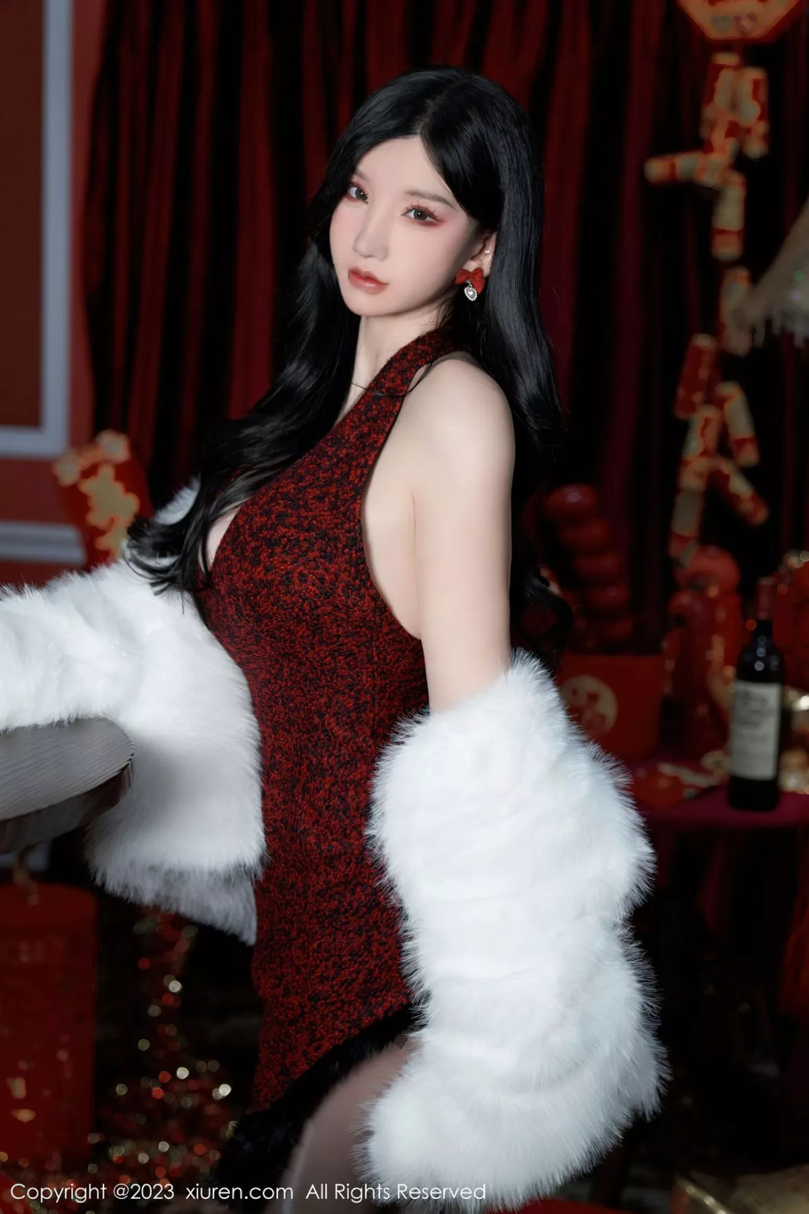 秀人集.com_[XiuRen秀人网]No.6174_女神周于希Sally新春主题低胸服饰配超薄黑丝秀完美身材诱惑写真85P