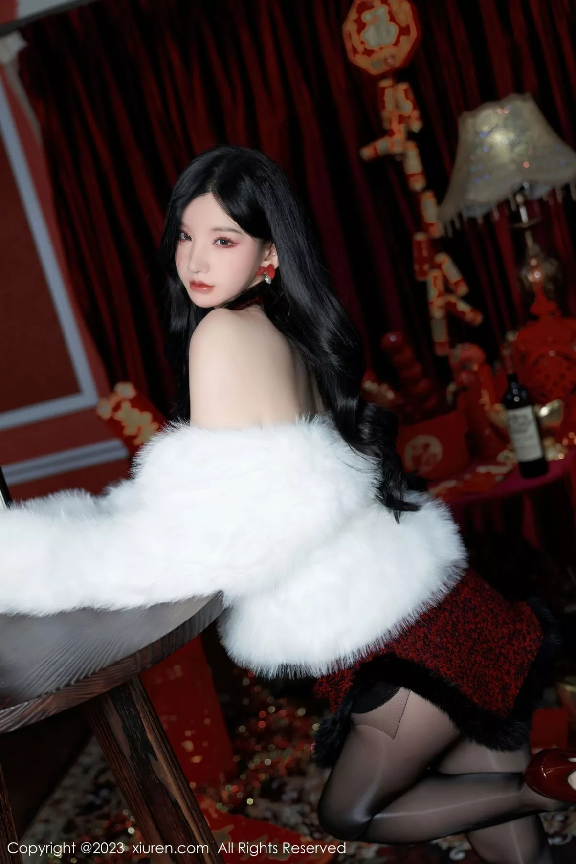 秀人集.com_[XiuRen秀人网]No.6174_女神周于希Sally新春主题低胸服饰配超薄黑丝秀完美身材诱惑写真85P