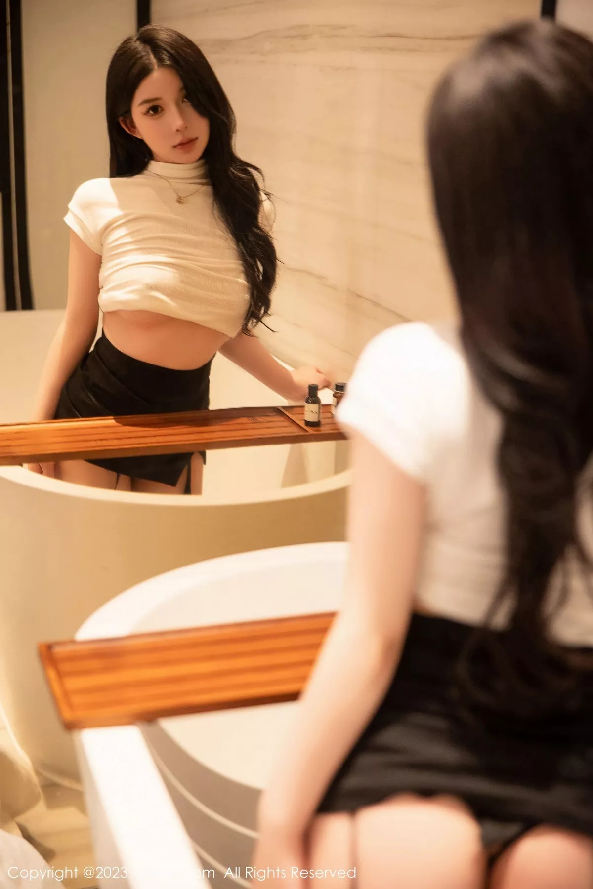 秀人集.com_[XiuRen秀人网]No.6394_模特林珊珊白色轻透上衣配黑短裙魅惑黑丝秀曼妙身姿迷人写真103P