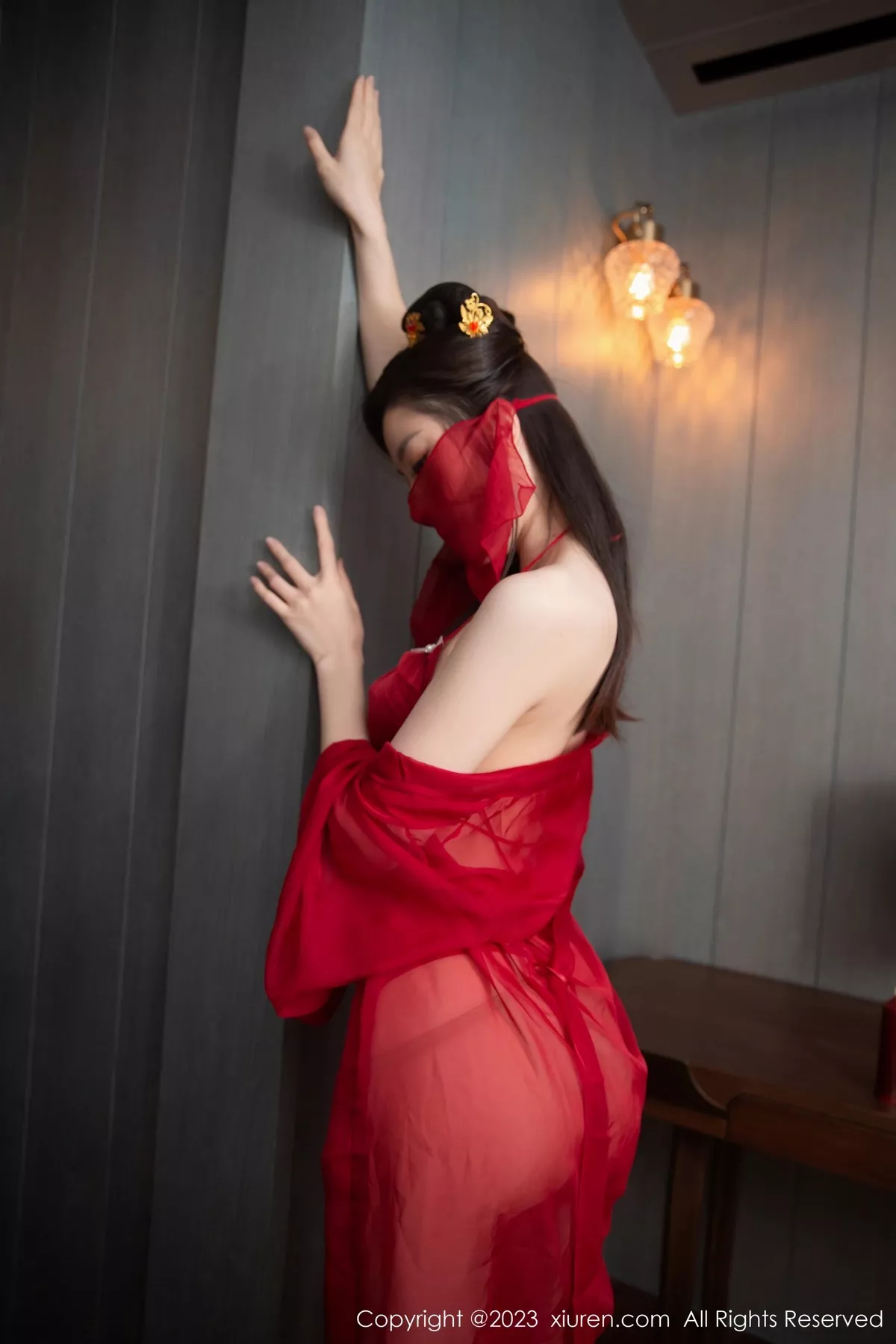 秀人集.com_[XiuRen秀人网]No.6509_模特是小逗逗性感红色古装服饰配超薄肉丝秀曼妙身姿诱惑写真75P