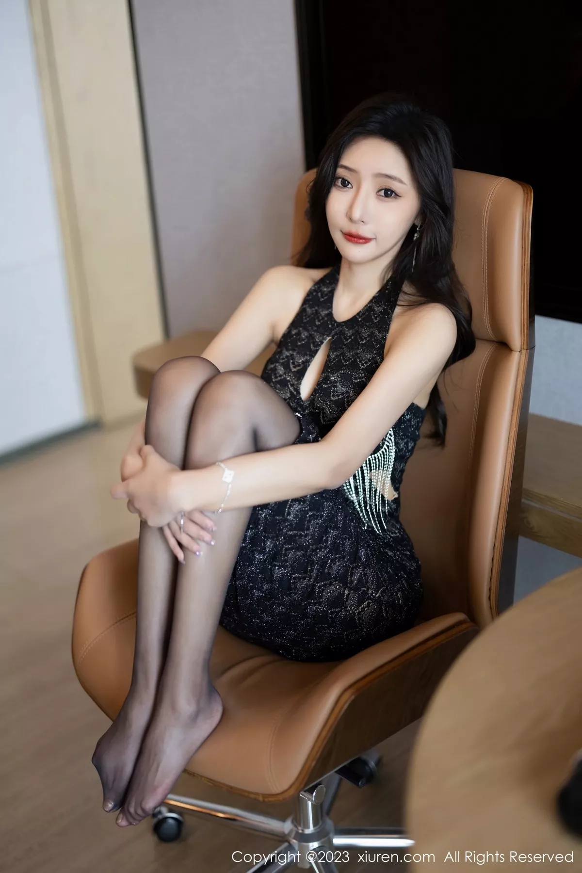 秀人集.com_[XiuRen秀人网]No.6772_女神王馨瑶yanni私房性感黑色内衣配黑色蕾丝吊袜极致魅惑写真87P