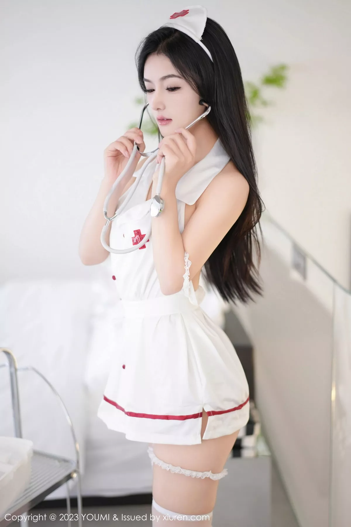 秀人集.com_[YouMi尤蜜荟]Vol.1009_模特谭小灵性感白色情趣护士服饰配白丝袜秀丰腴身段诱惑写真97P