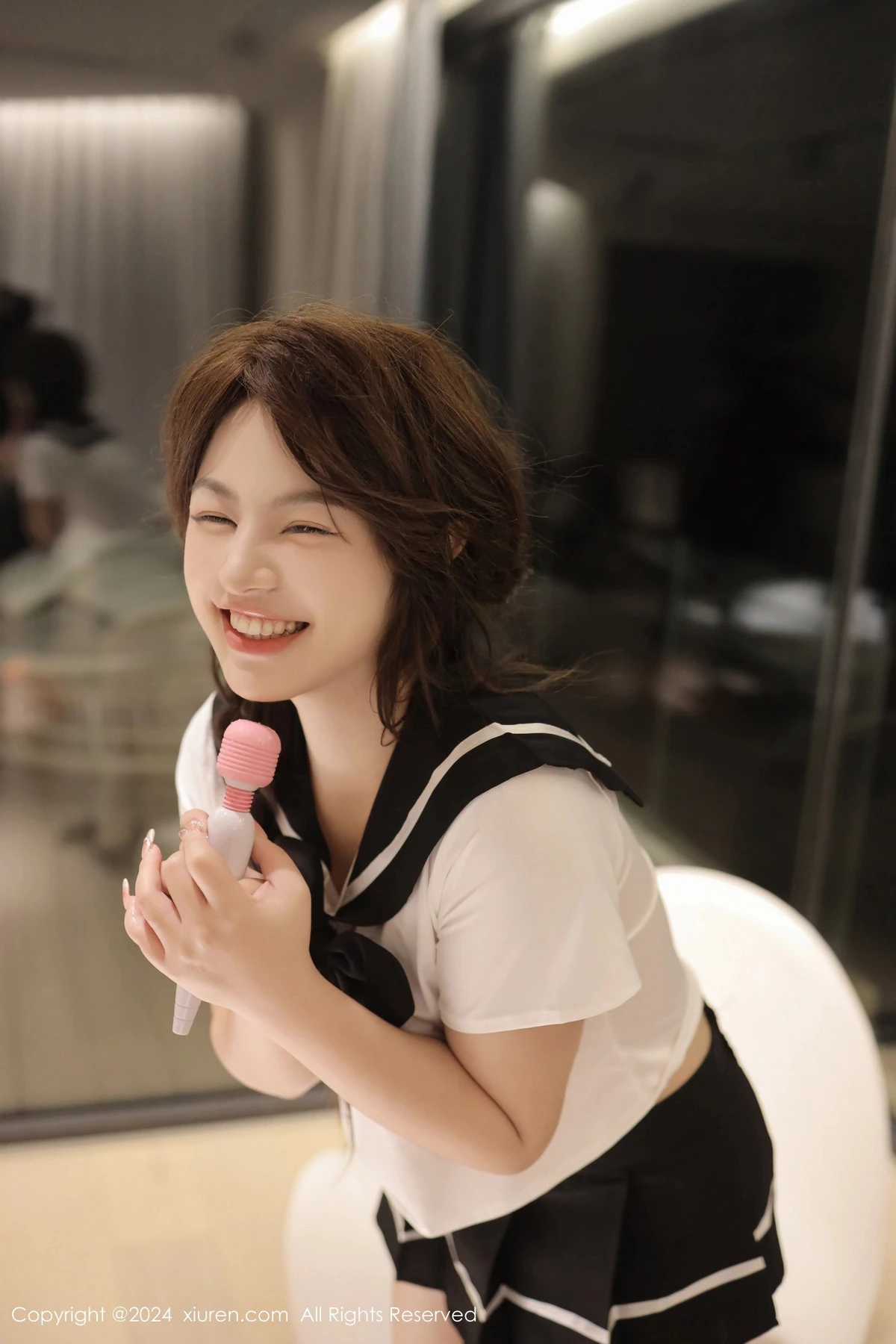 秀人集.com_[XiuRen秀人网]No.8229_模特沈思怡性感学生短裙套装配白色腿袜秀翘臀美腿迷人诱惑写真55P