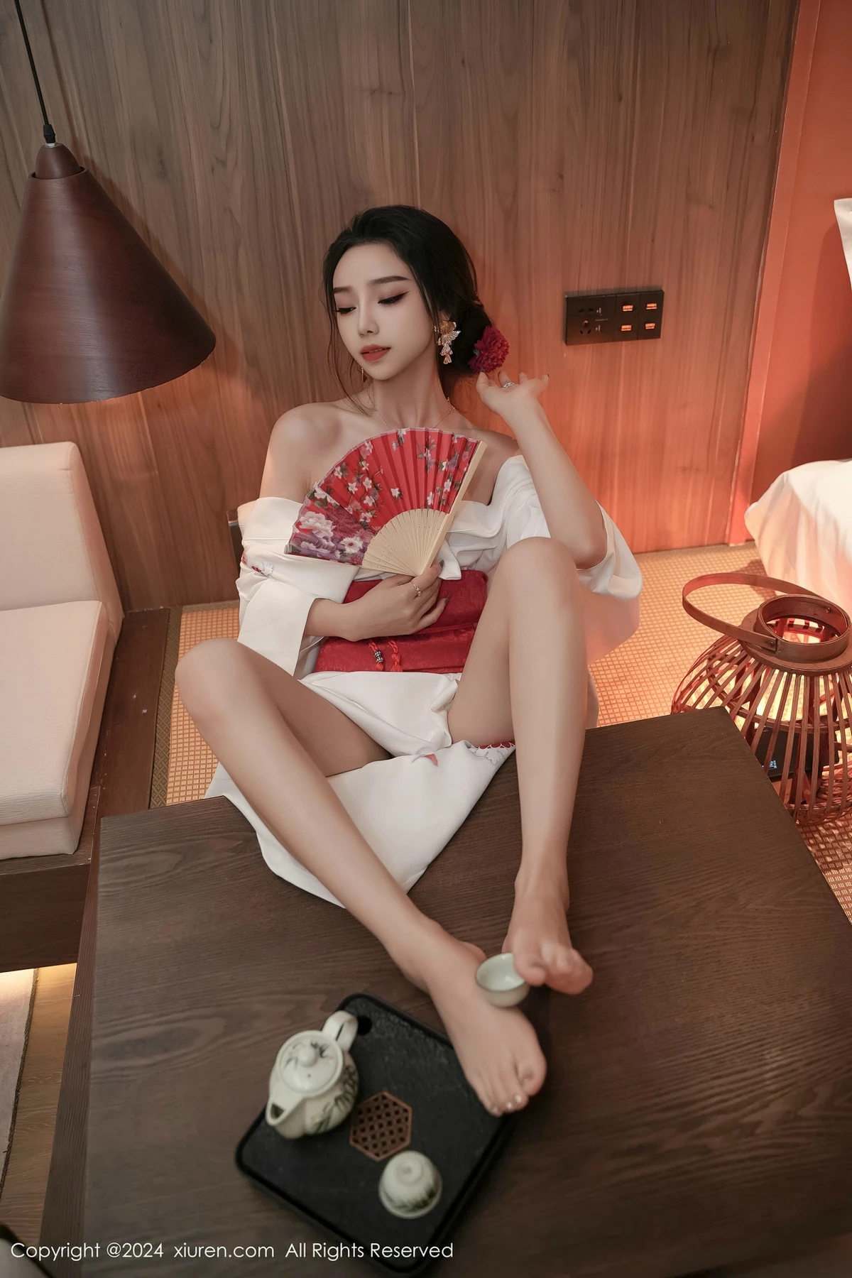 秀人集.com_[XiuRen秀人网]No.8367_模特苏曼兮宾馆场景性感白色日系和服半撩秀翘臀美腿诱惑写真85P