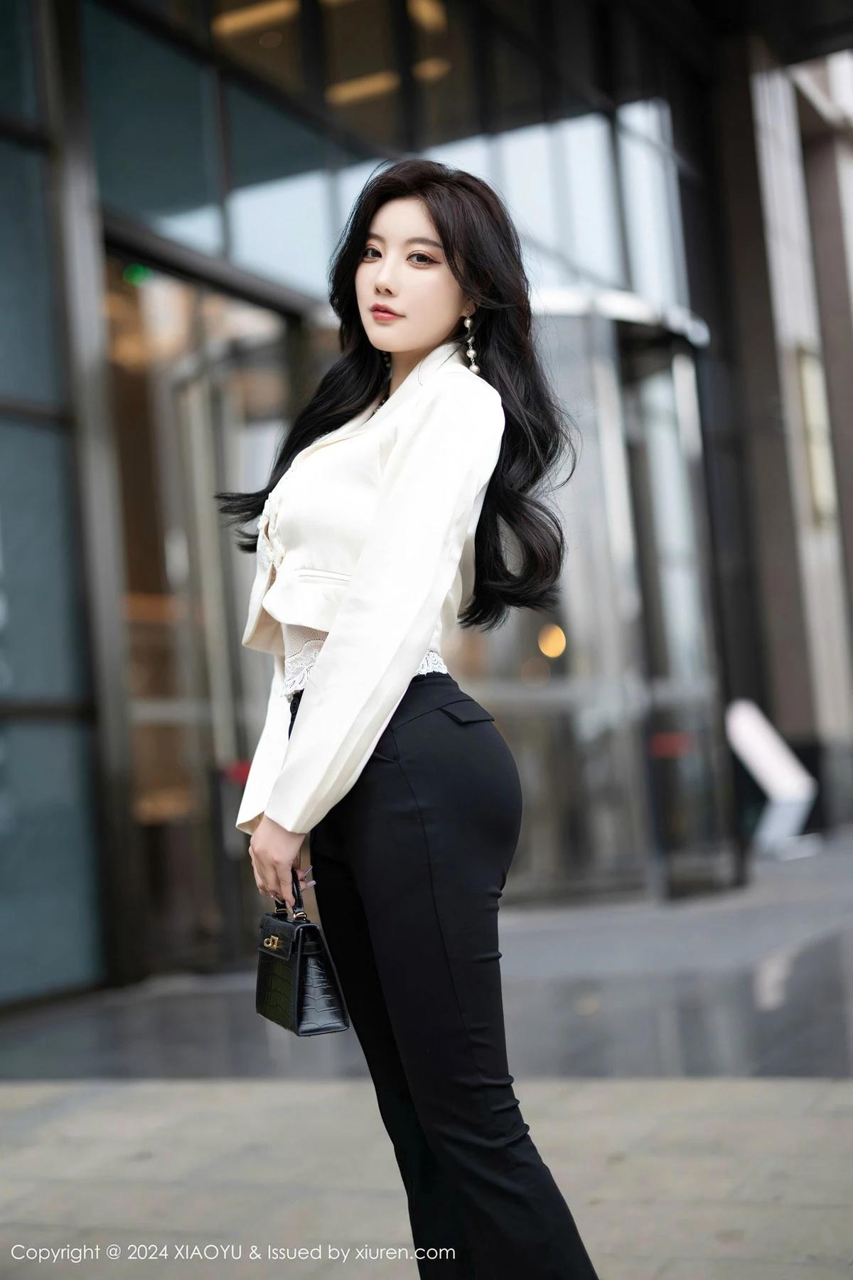 秀人集.com_[XiaoYu画语界]Vol.1233_女神杨晨晨Yome性感白色蕾丝内衣+黑色情趣内衣完美诱惑写真80P