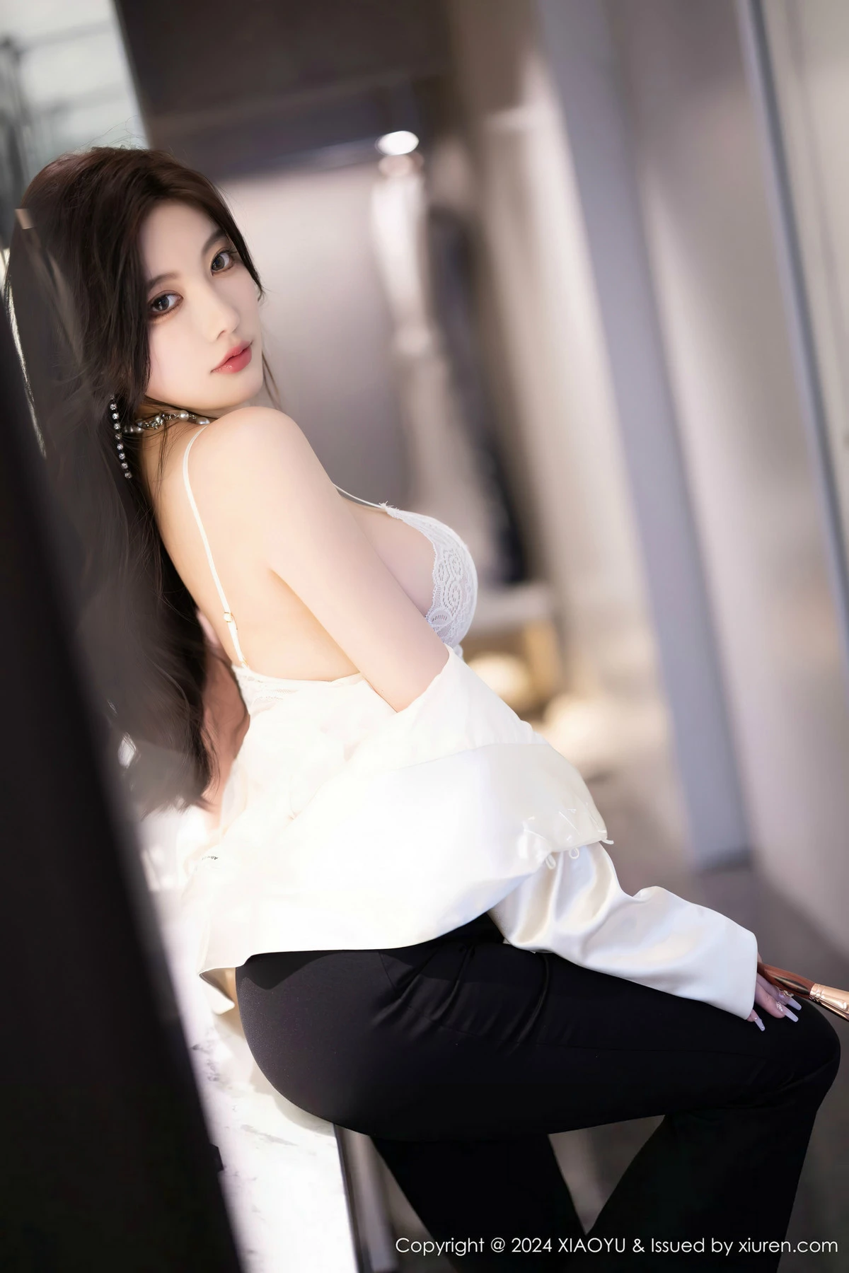 秀人集.com_[XiaoYu画语界]Vol.1233_女神杨晨晨Yome性感白色蕾丝内衣+黑色情趣内衣完美诱惑写真80P