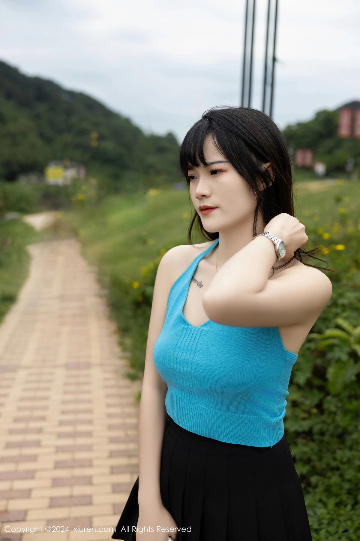 秀人集.com_[XiuRen秀人网]No.8586_模特唐安诺户外性感黑色百褶裙配黑色丝袜秀曼妙身姿迷人写真81P