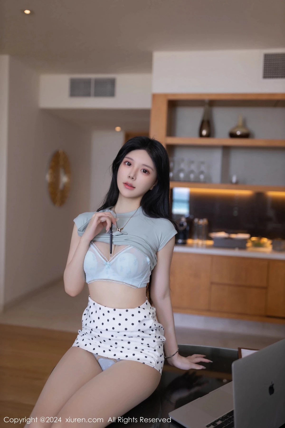 秀人集.com_[XiuRen秀人网]No.8774_模特幼幼性感淡蓝色上衣配白色短裙露超薄肉丝秀美腿诱惑写真80P