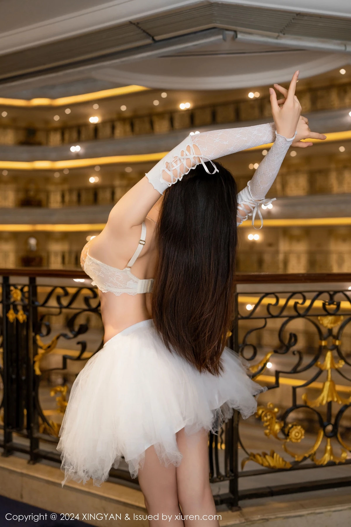 秀人集.com_[XINGYAN星颜社]VOL.262_模特清妙性感轻透内衣配白色芭蕾舞短裙秀翘臀美腿诱惑写真82P