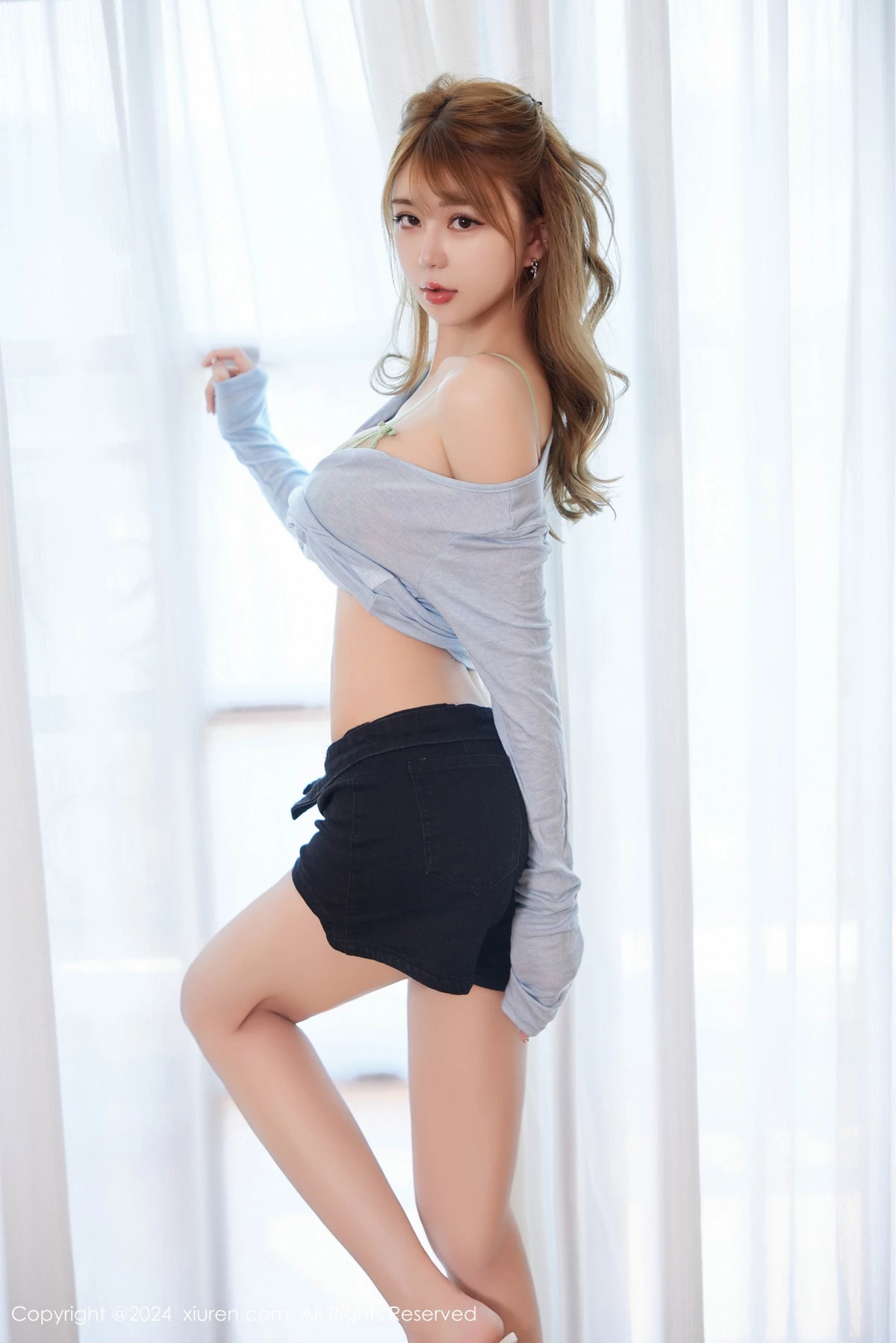 秀人集.com_[XiuRen秀人网]No.9155_模特Zoe柚柚性感居家蓝色服饰露浅绿色内衣秀凹凸身材诱惑写真71P