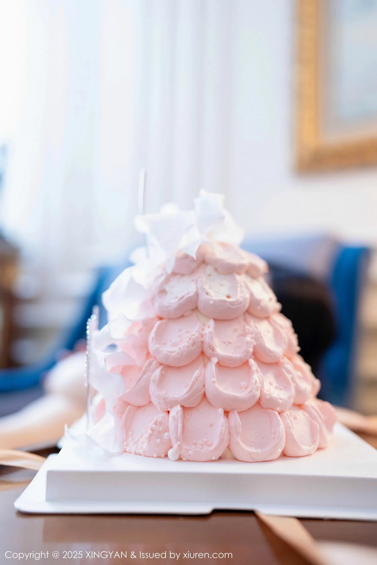 秀人集.com_[XINGYAN星颜社]VOL.301_模特潘思沁私房性感浅灰色睡袍半脱秀诱人胴体火辣诱惑写真80P