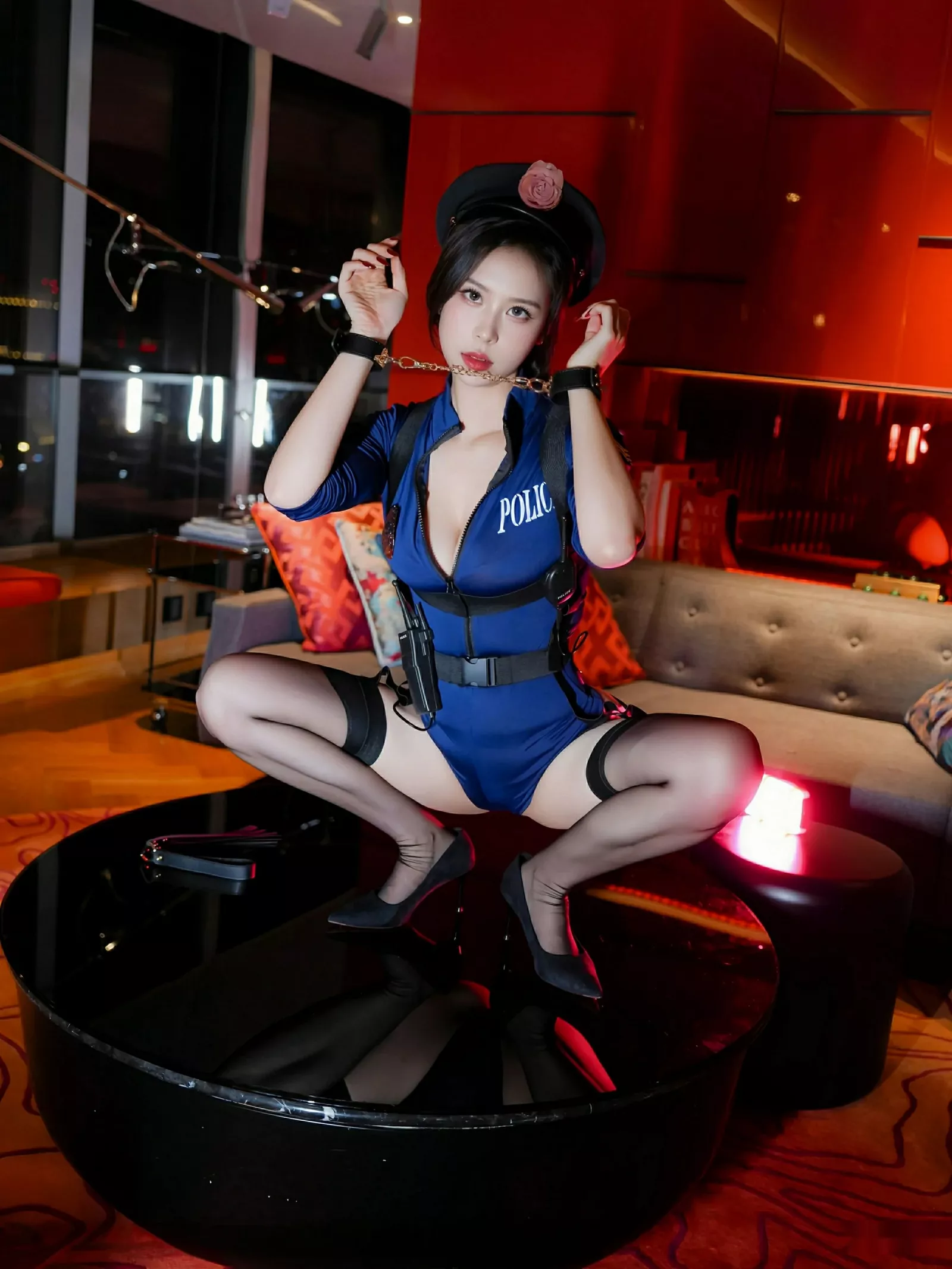 秀人集.com_[XiuRen秀人网]No.10569_模特玫瑰我爱你性感蓝色cos制服配黑丝吊袜秀凹凸身材诱惑写真80P