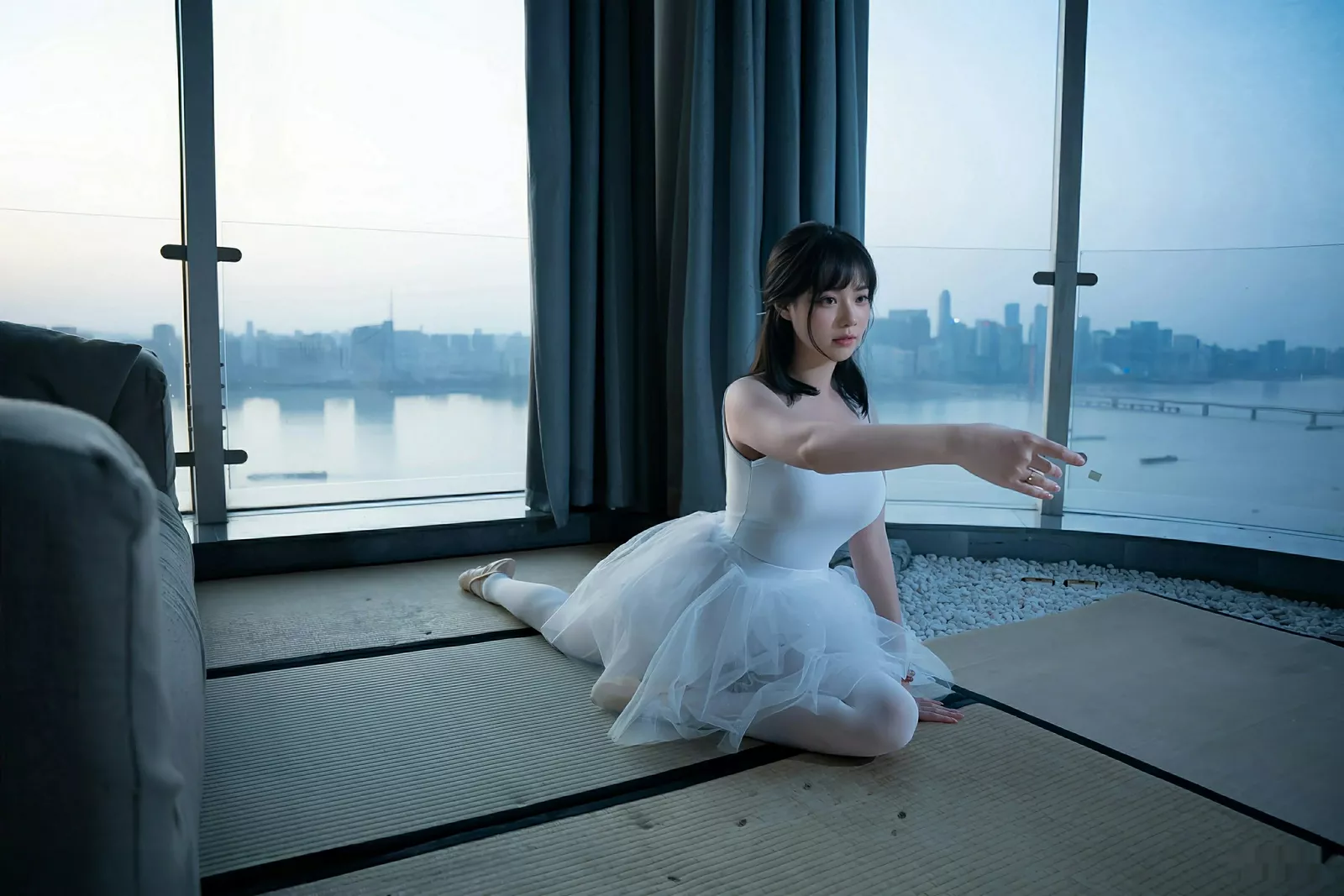 秀人集.com_[XiuRen秀人网]No.10575_模特软情性感白色芭蕾短裙配白色丝袜秀曼妙身姿完美诱惑写真78P