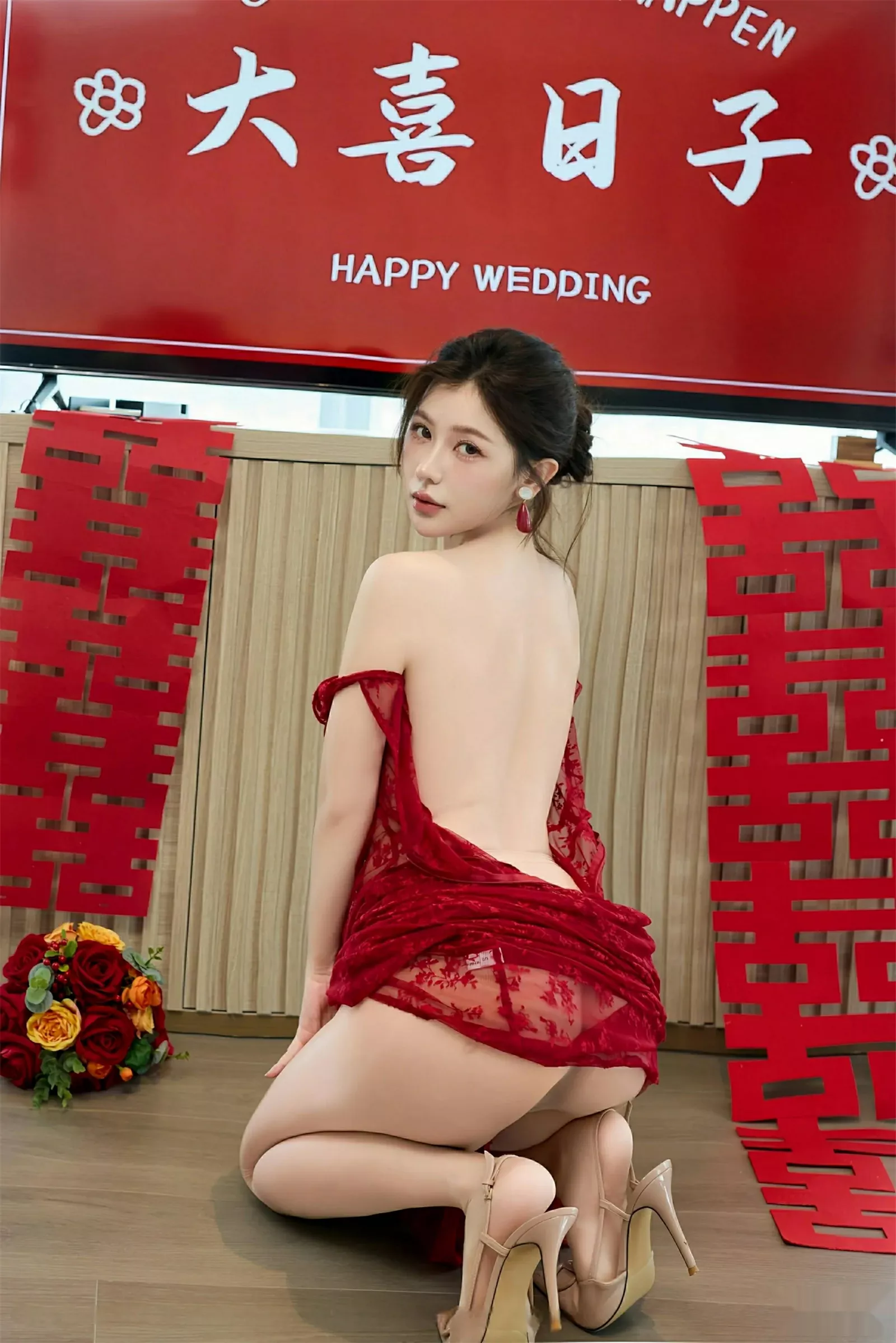 秀人集.com_[XiuRen秀人网]No.10578_模特尹甜甜性感红色新娘晨袍配肉色丝袜秀完美身材迷人诱惑写真69P