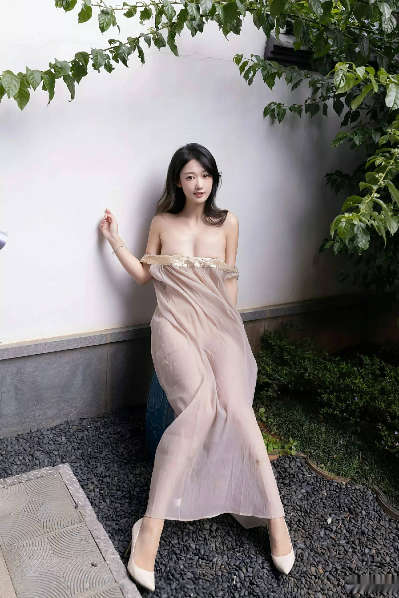 秀人集.com_[XiuRen秀人网]No.10619_模特唐安琪性感浅色薄纱服饰配超薄肉丝秀曼妙身姿完美诱惑写真81P