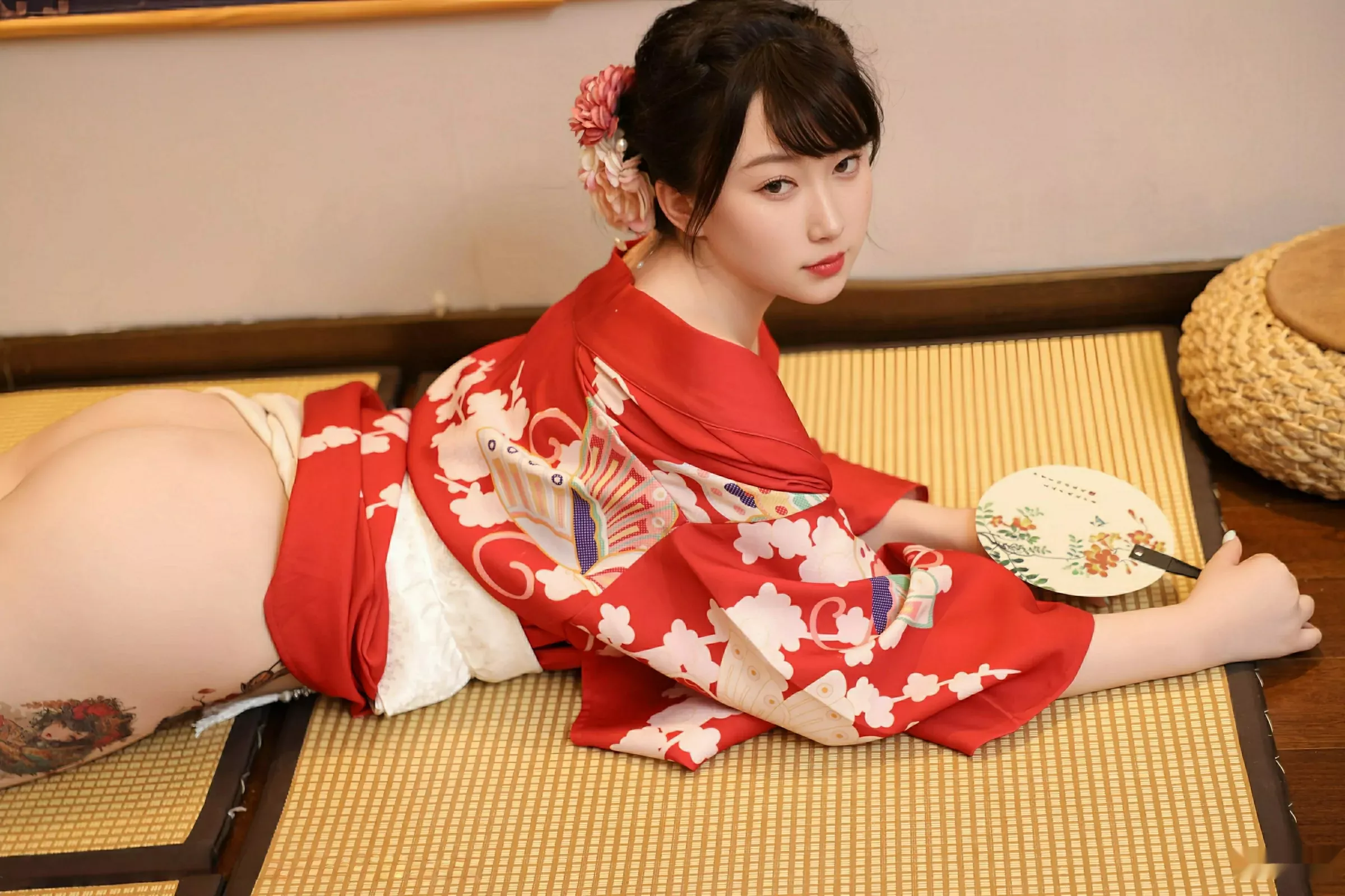 秀人集.com_[XiuRen秀人网]No.10624_模特李沁恩lrene性感日系风红色服饰半脱秀丰腴身材惹火诱惑写真69P