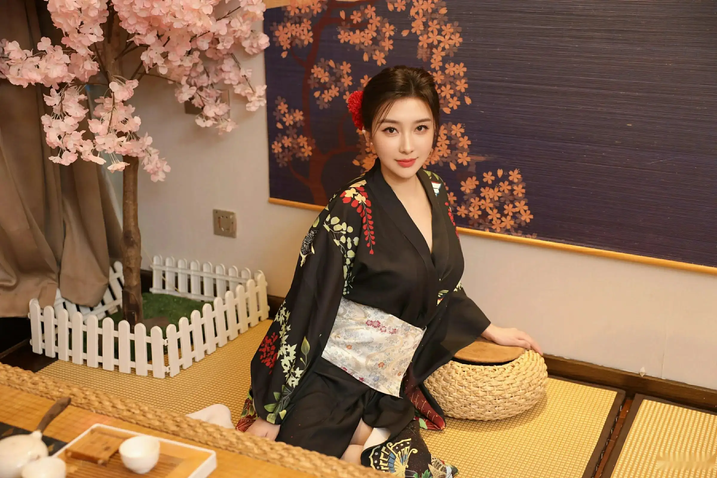 秀人集.com_[XiuRen秀人网]No.10627_模特苏一诺性感日系黑色服饰露红色内衣秀曼妙身材迷人诱惑写真80P