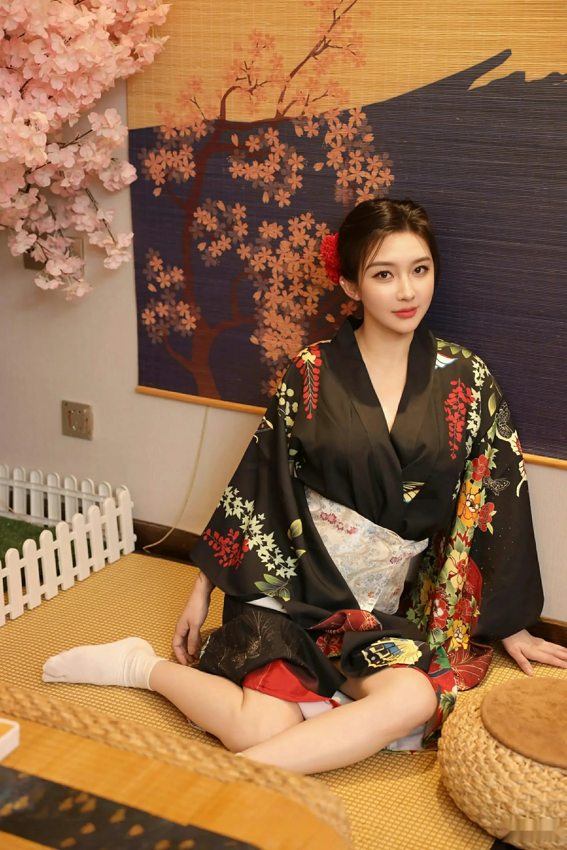 秀人集.com_[XiuRen秀人网]No.10627_模特苏一诺性感日系黑色服饰露红色内衣秀曼妙身材迷人诱惑写真80P