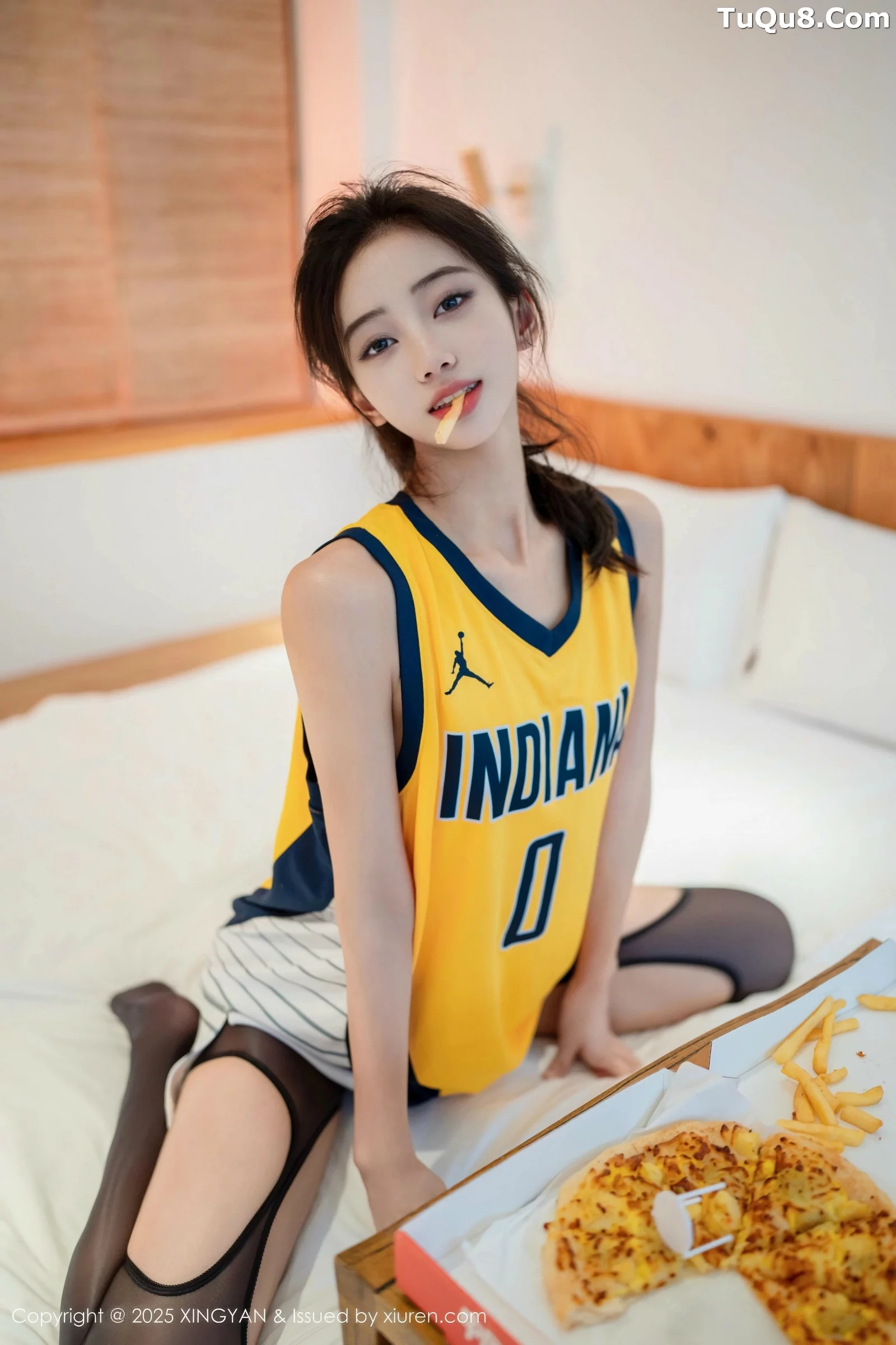 秀人集.com_[XINGYAN星颜社]VOL.386_模特时安安性感篮球服露白短T配黑丝吊袜秀柔美身段诱惑写真62P