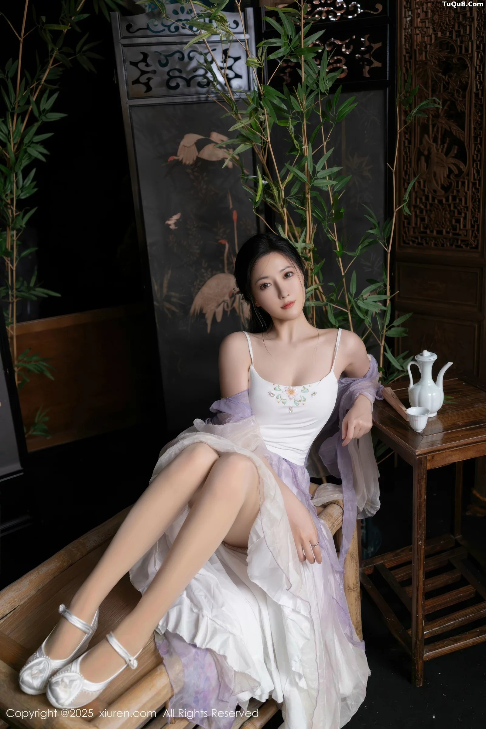 秀人集.com_[XiuRen秀人网]No.10737_模特鱼子酱Fish性感紫色连衣裙配白色丝袜秀曼妙身姿诱惑写真74P