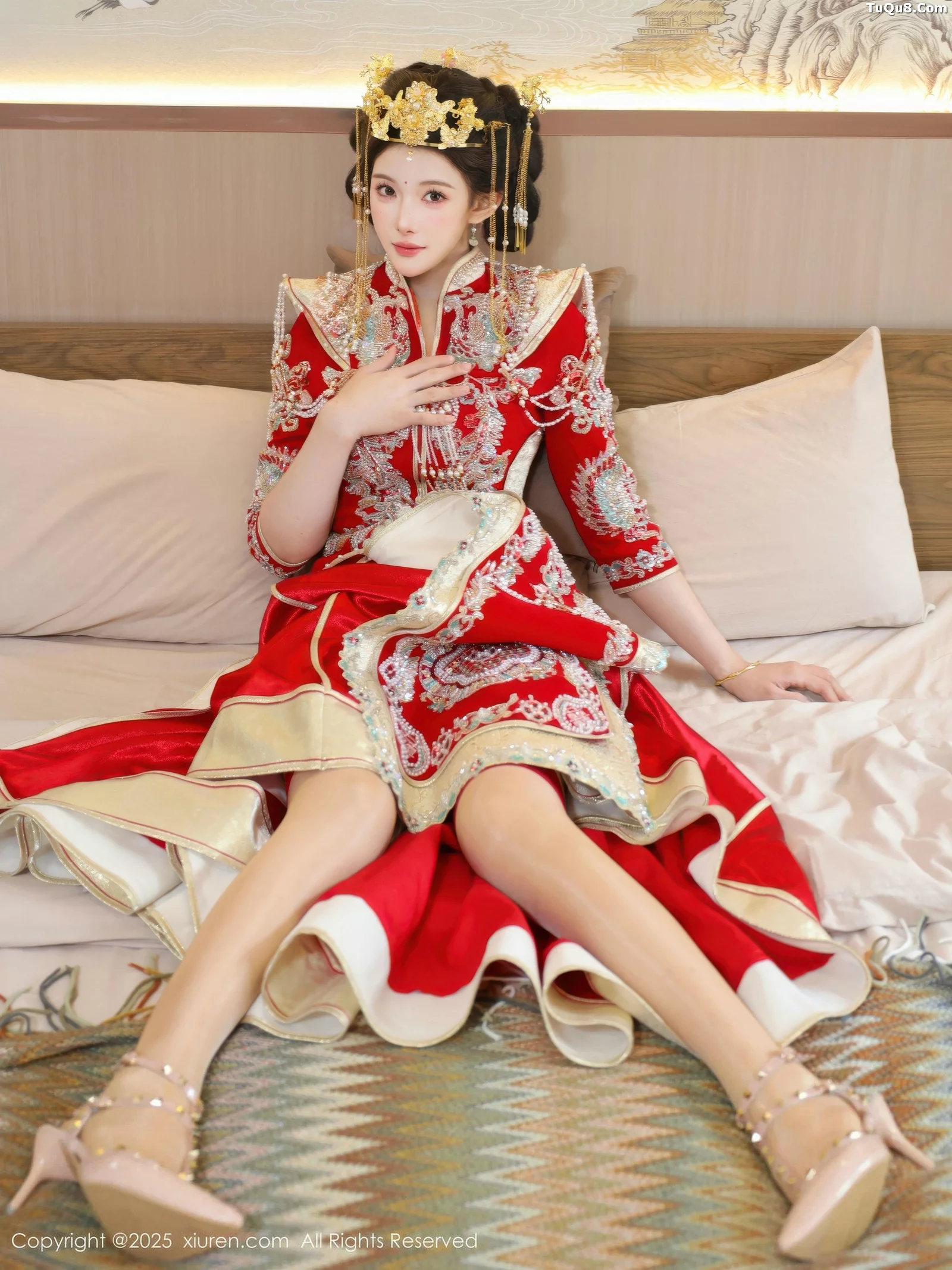 秀人集.com_[XiuRen秀人网]No.10742_模特梨霜儿性感红色新娘服饰配肉色丝袜秀丰腴身材迷人诱惑写真84P