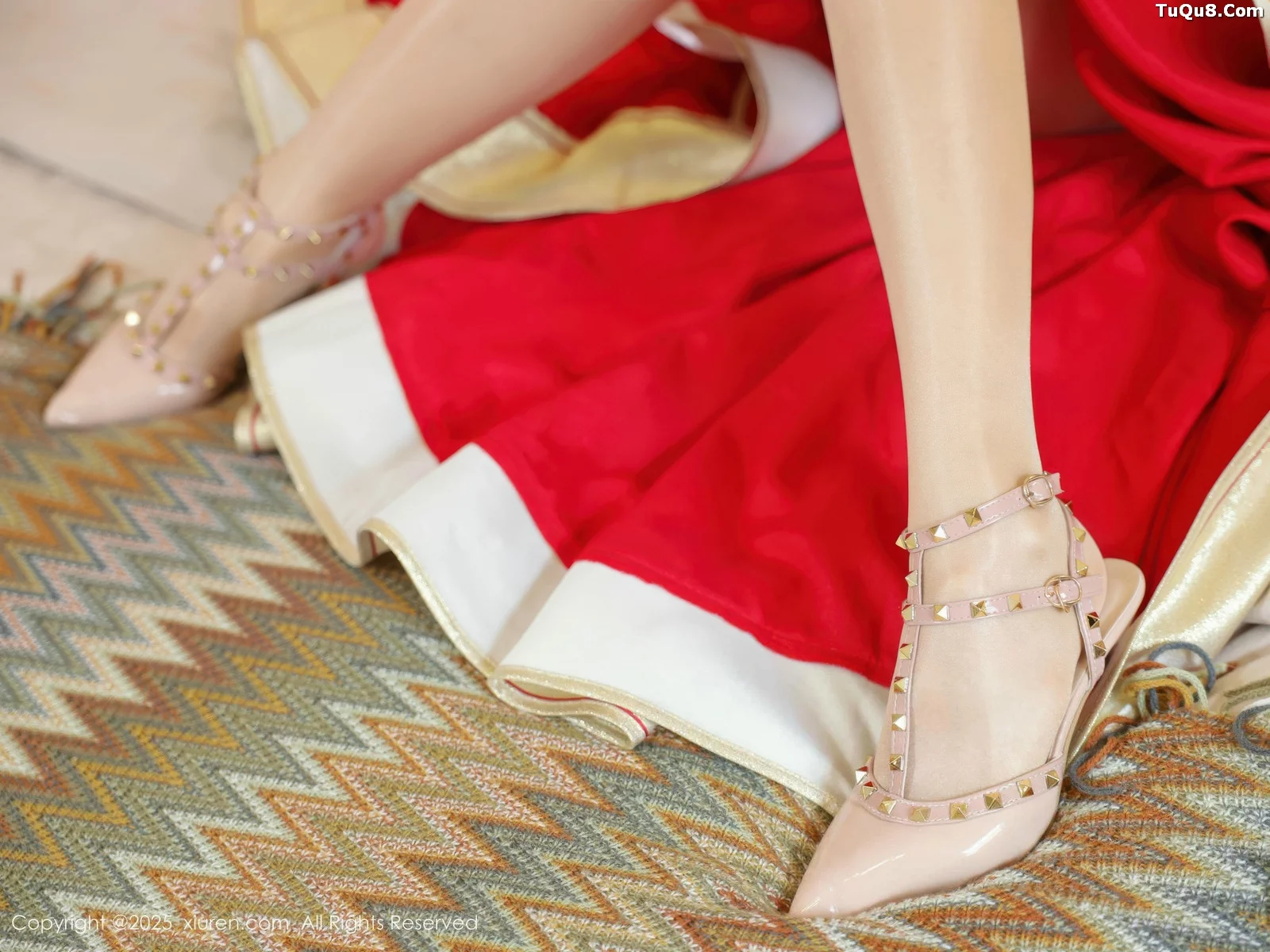 秀人集.com_[XiuRen秀人网]No.10742_模特梨霜儿性感红色新娘服饰配肉色丝袜秀丰腴身材迷人诱惑写真84P