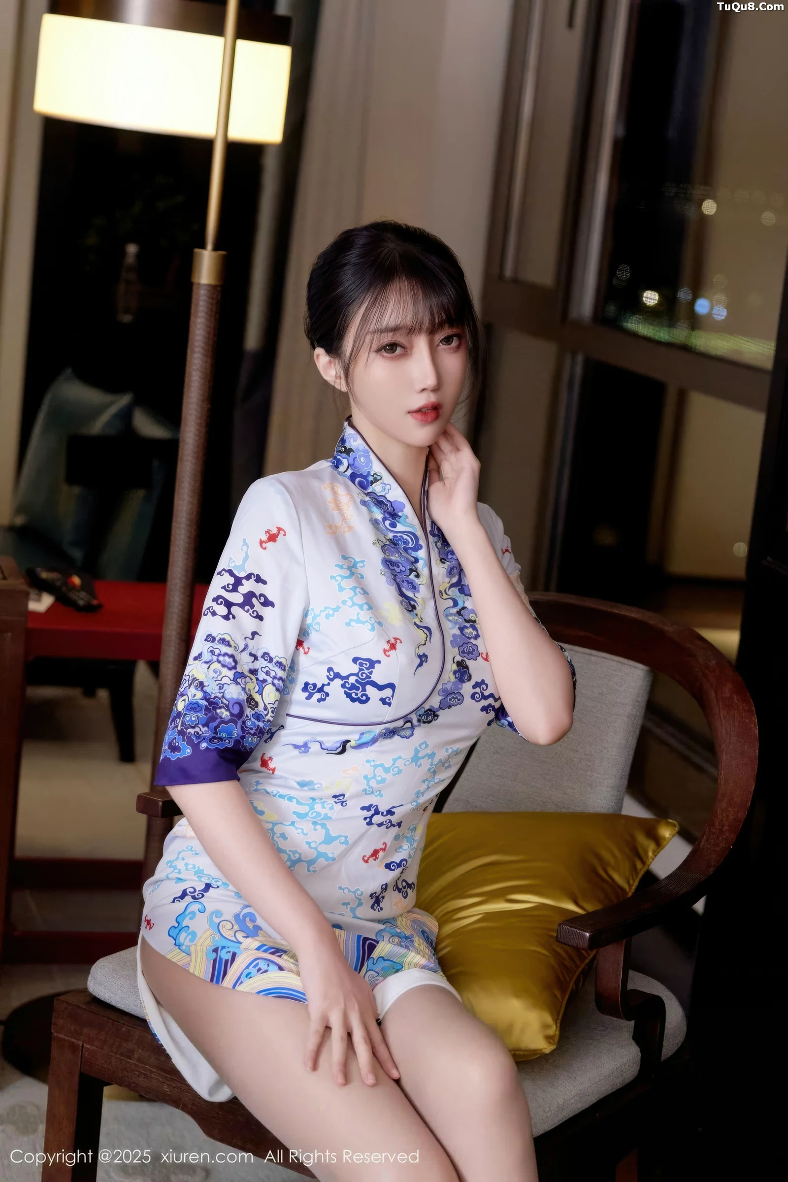 秀人集.com_[XiuRen秀人网]No.10741_模特玥儿玥er性感空姐制服旗袍配超薄肉色秀完美身材诱惑写真75P