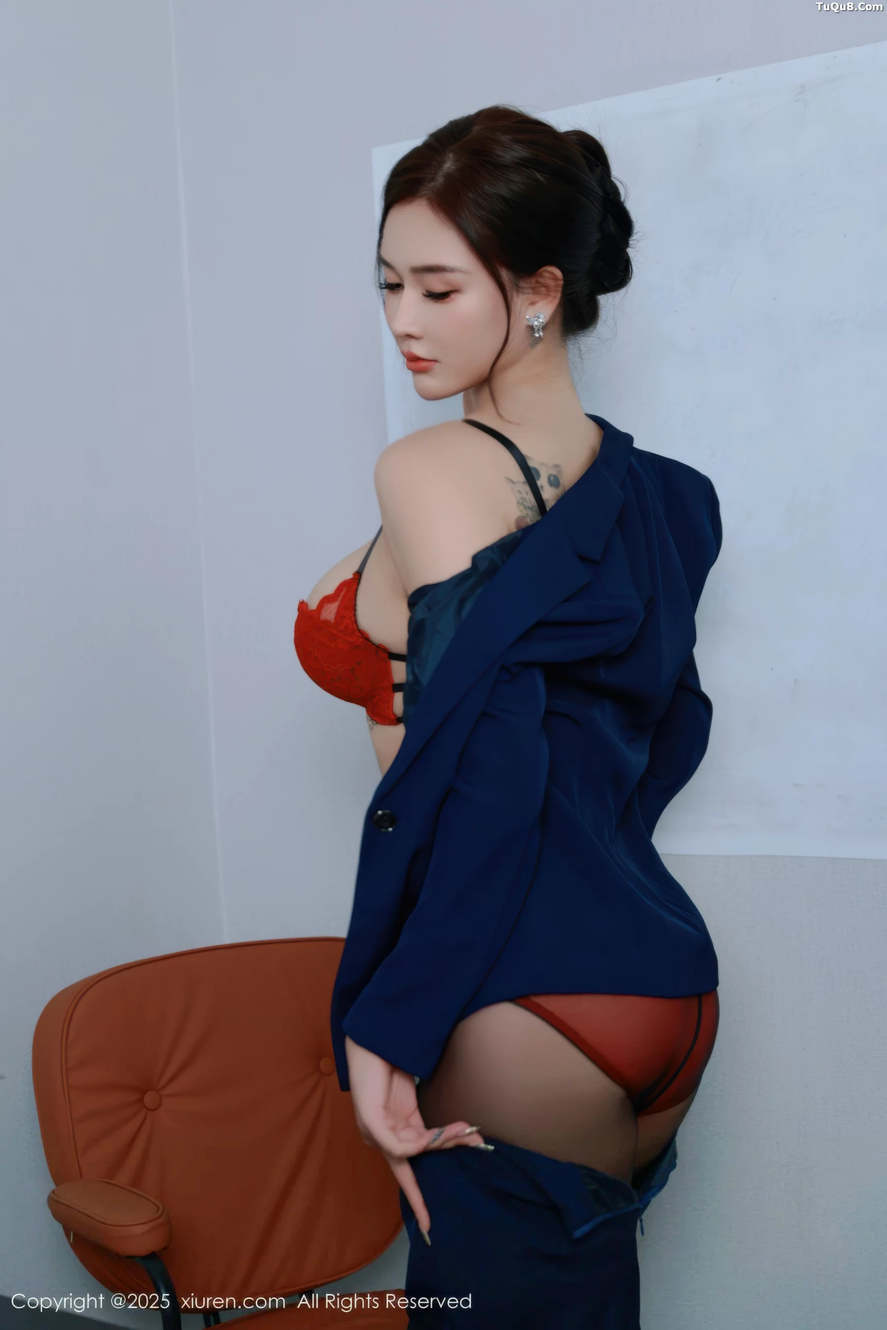 秀人集.com_[XiuRen秀人网]No.10751_模特娜比深色OL服饰露红色内衣配超薄黑丝秀凹凸身材诱惑写真75P