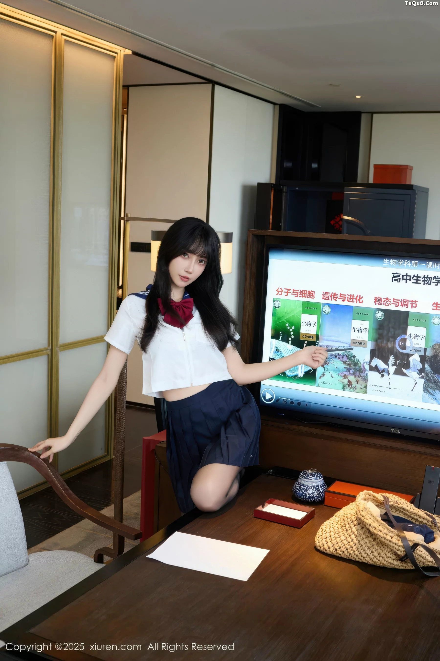 秀人集.com_[XiuRen秀人网]No.10766_模特玥儿玥er私房性感JK制服配超薄黑丝秀曼妙身姿迷人诱惑写真68P