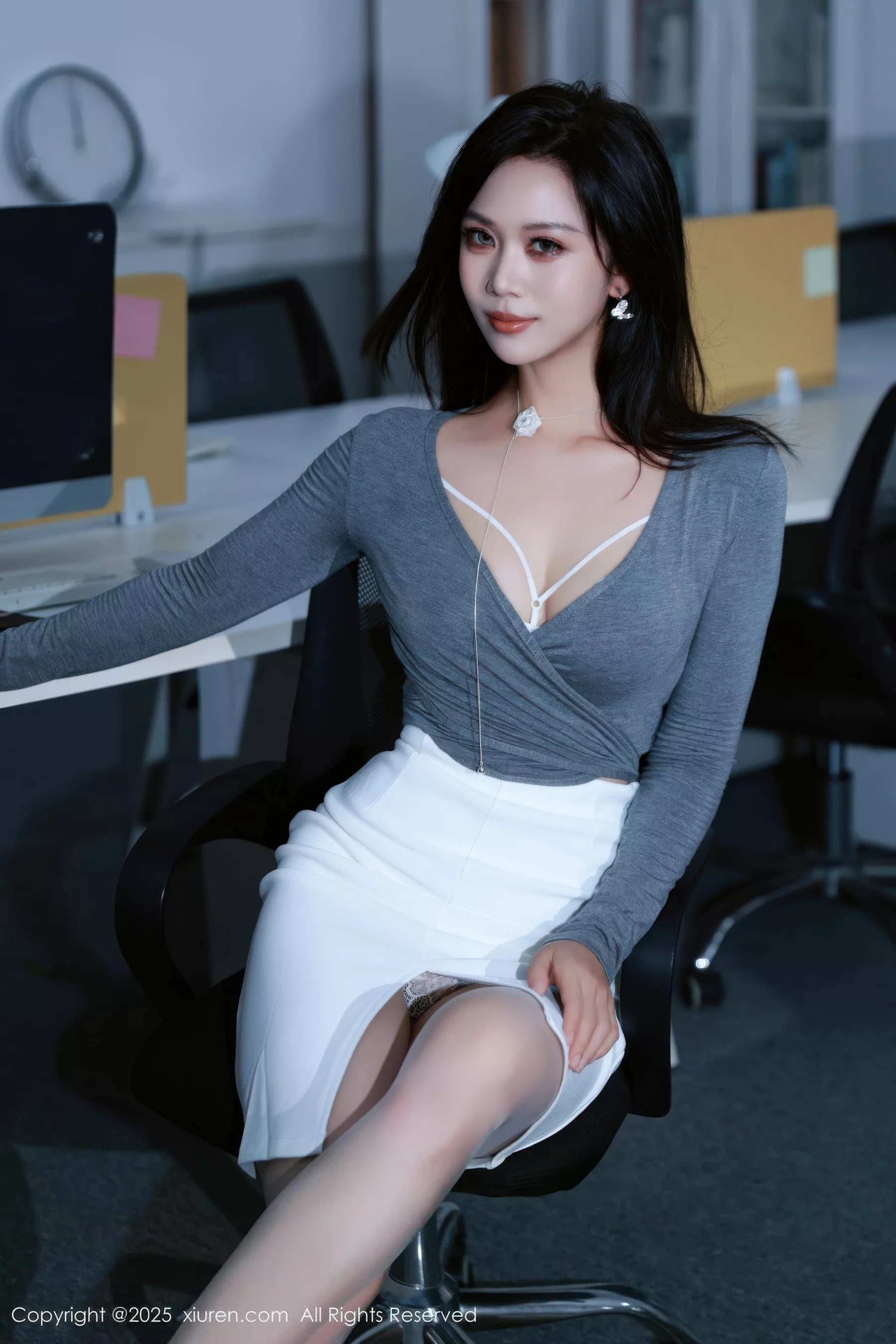 秀人集.com_[XiuRen秀人网]No.10780_模特玫瑰我爱你性感白色内衣配开档灰丝秀凹凸身材惹火诱惑写真75P