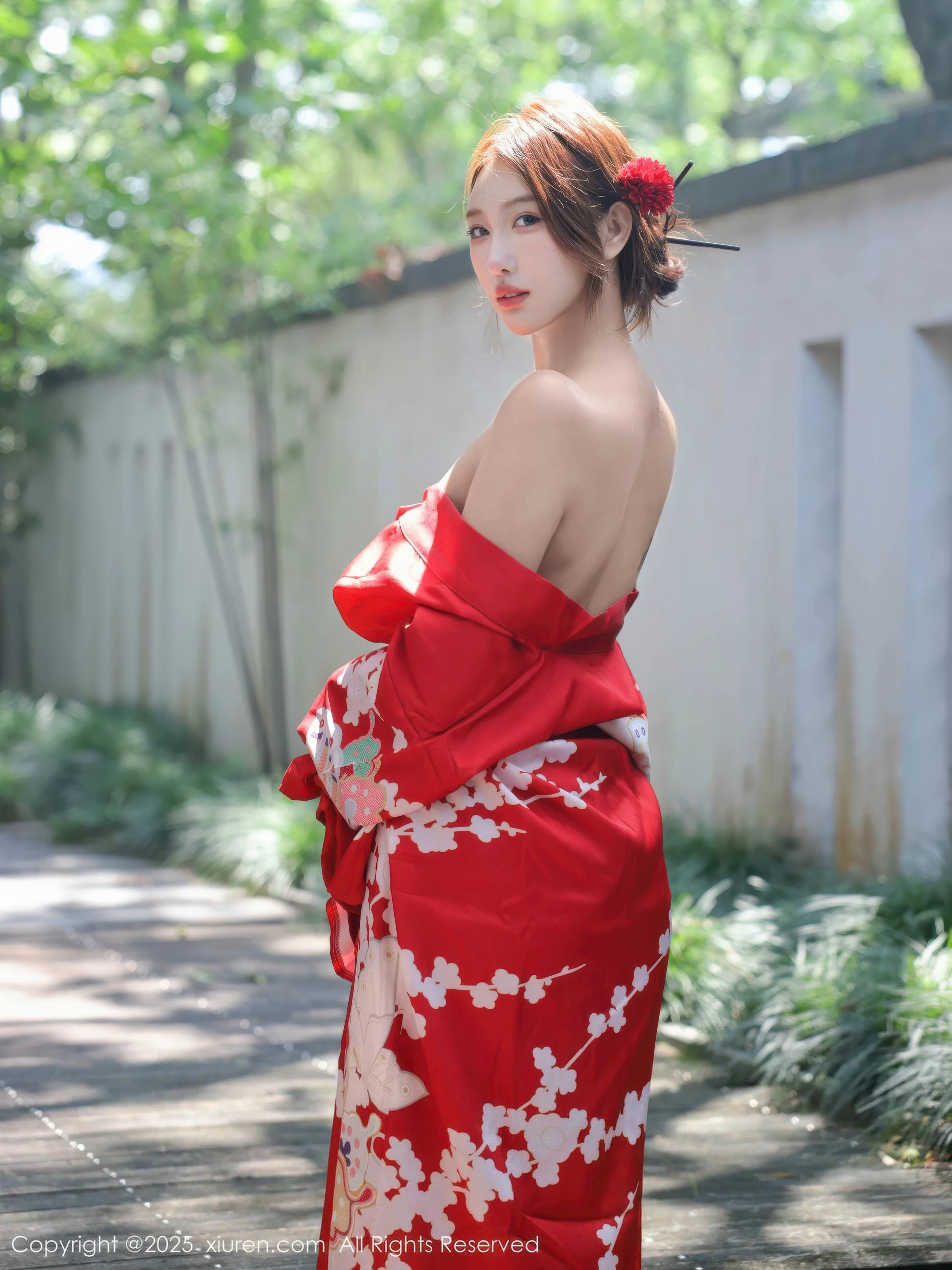 秀人集.com_[XiuRen秀人网]No.10683_模特金允希Yuki户外性感红色和服半脱秀完美身材惹火诱惑写真80P