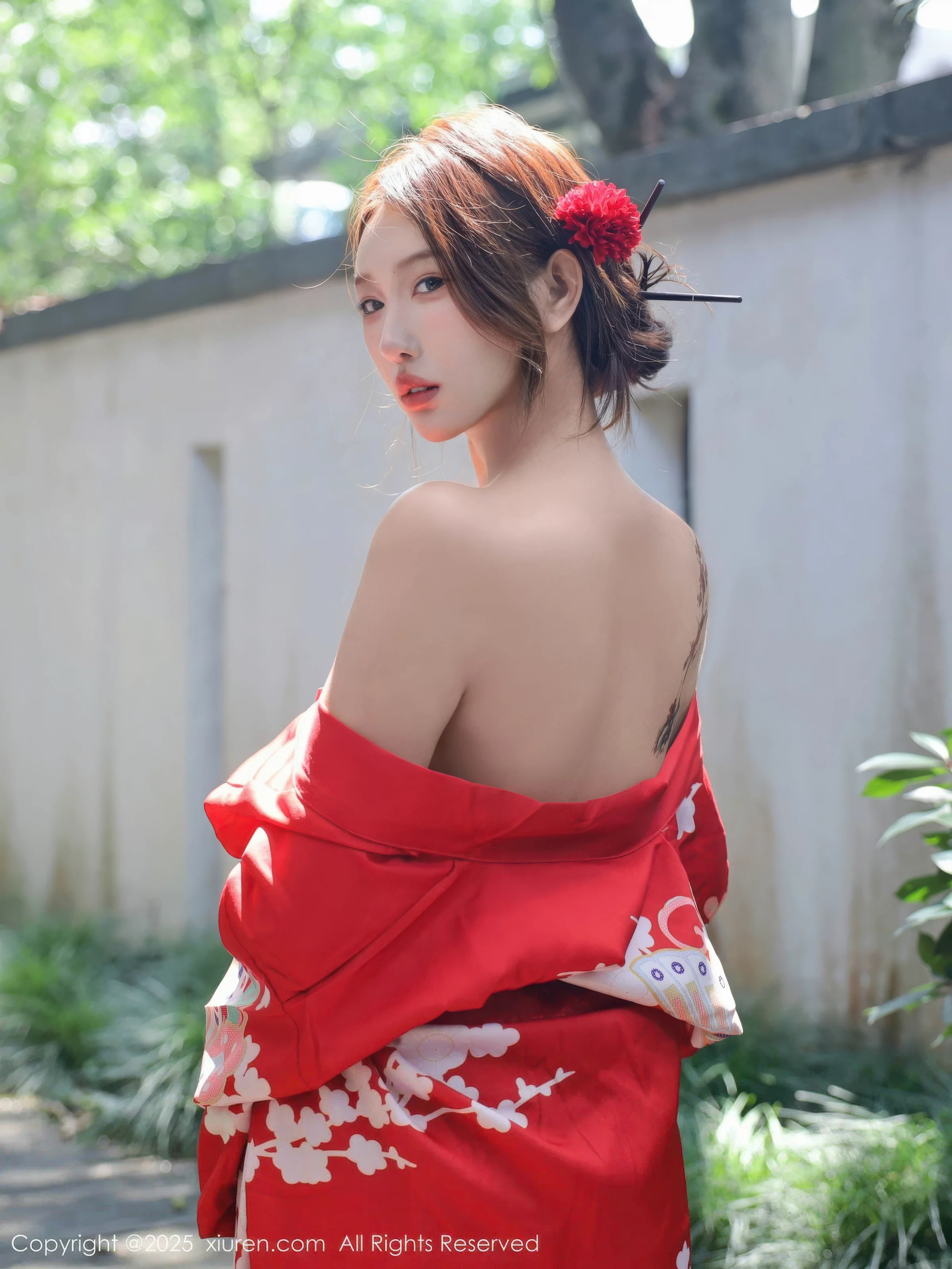 秀人集.com_[XiuRen秀人网]No.10683_模特金允希Yuki户外性感红色和服半脱秀完美身材惹火诱惑写真80P