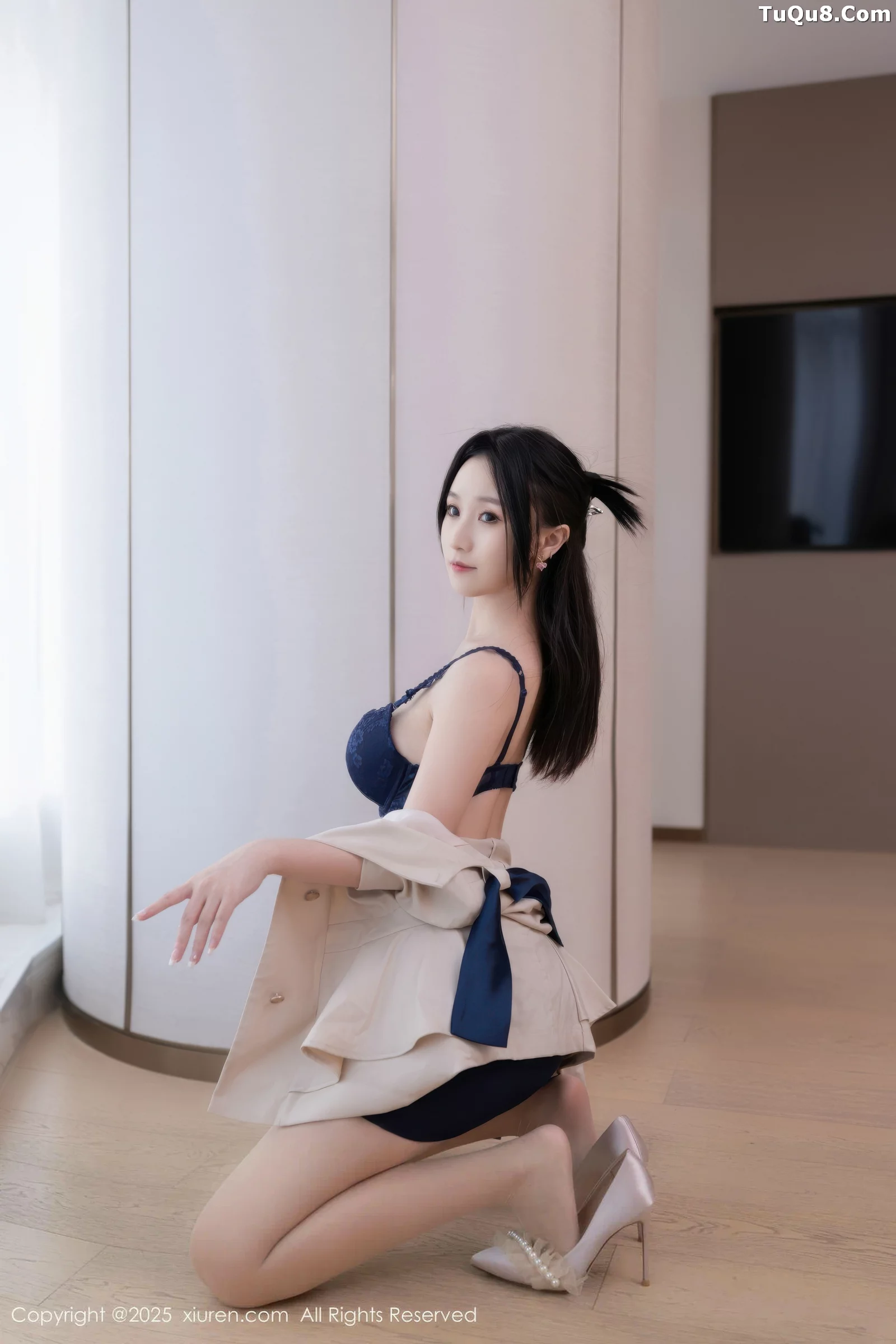 秀人集.com_[XiuRen秀人网]No.10697_模特杏子Yada性感OL服饰配超薄肉丝秀曼妙身姿撩人诱惑写真83P