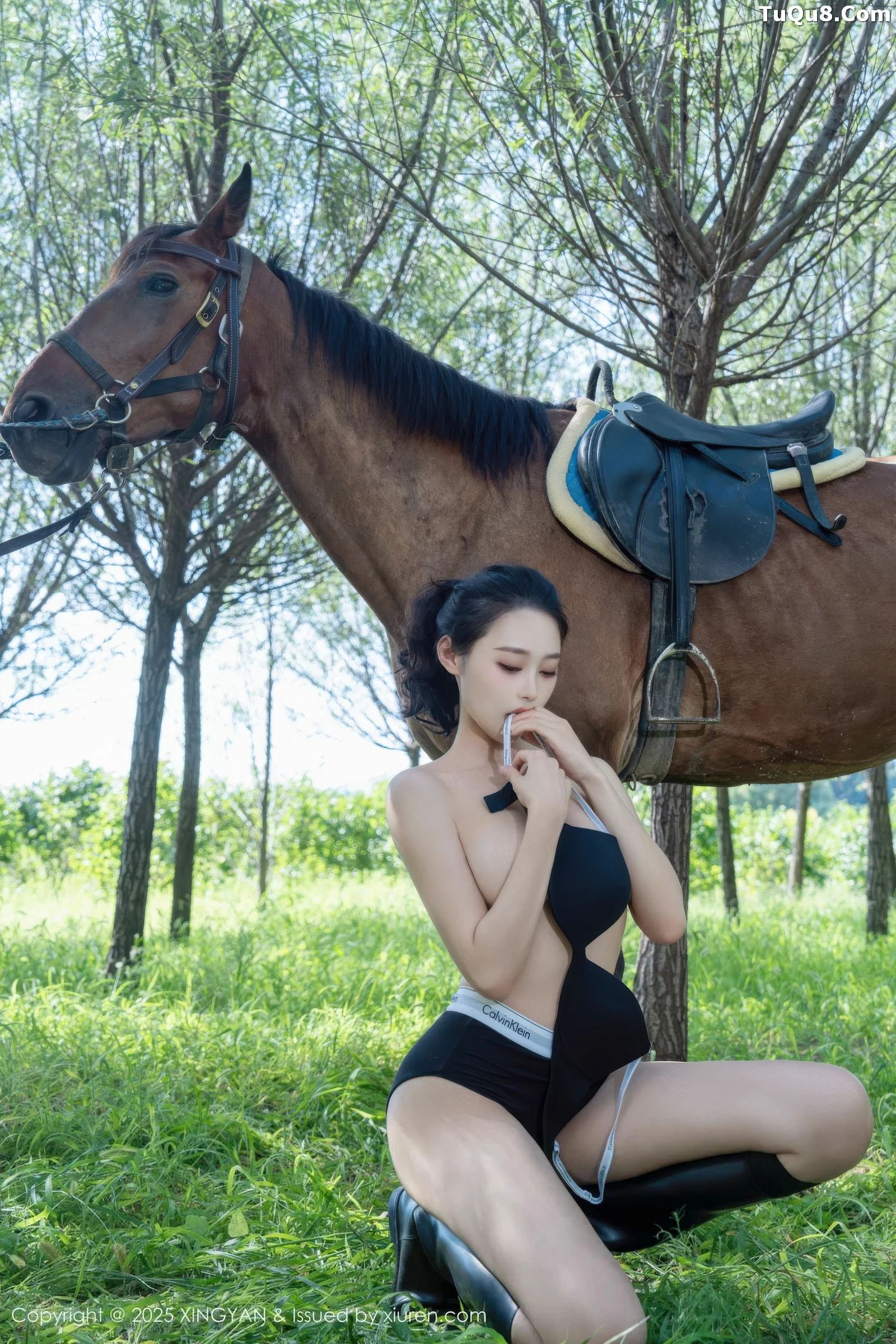 秀人集.com_[XINGYAN星颜社]VOL.391_模特清妙户外性感蓝色衬衫配黑色短裤秀曼妙身姿诱惑写真76P