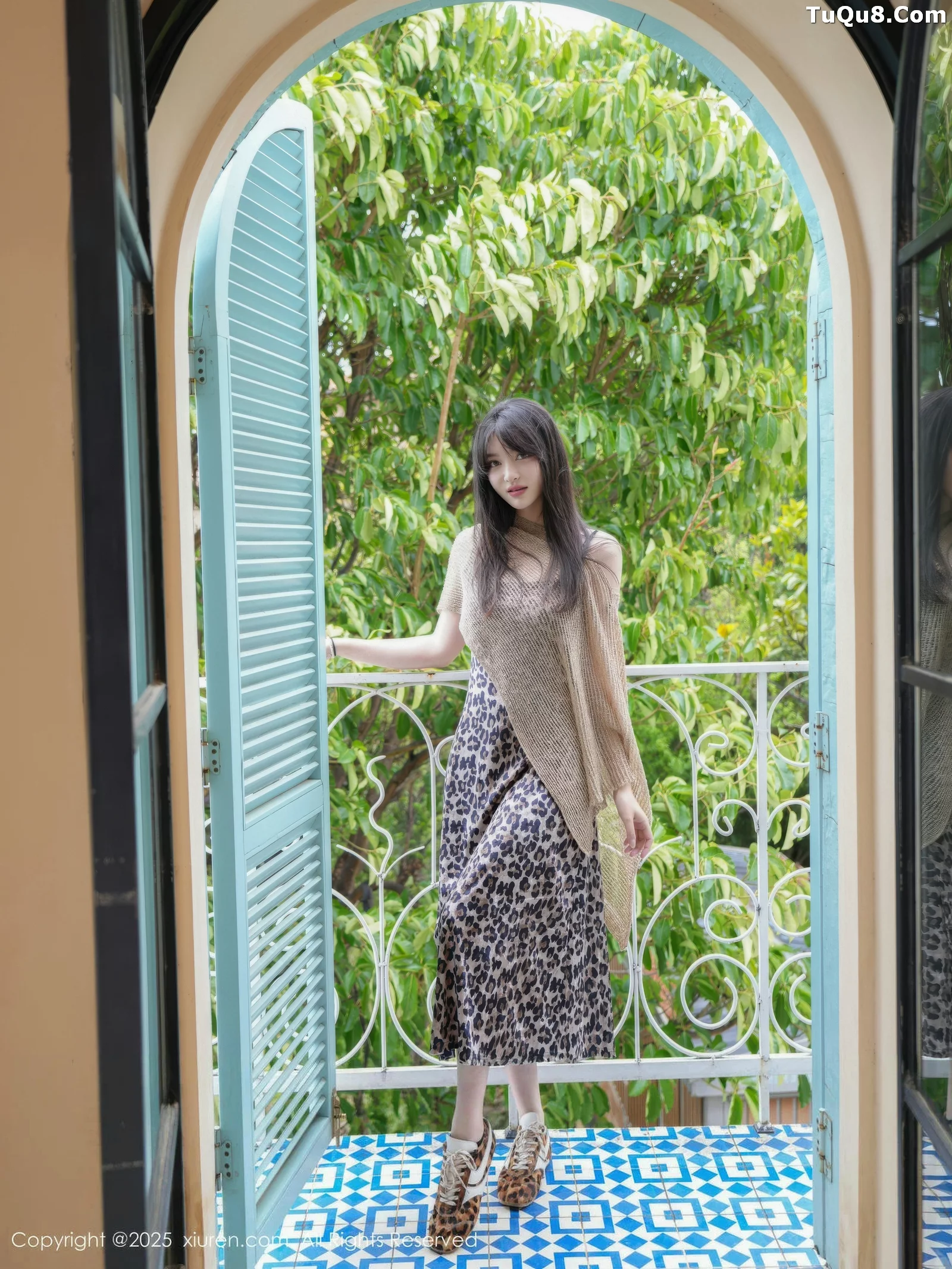 秀人集.com_[XiuRen秀人网]No.10698_模特白露lulu性感黑色连衣裙露黑白比基尼秀完美身材诱惑写真57P