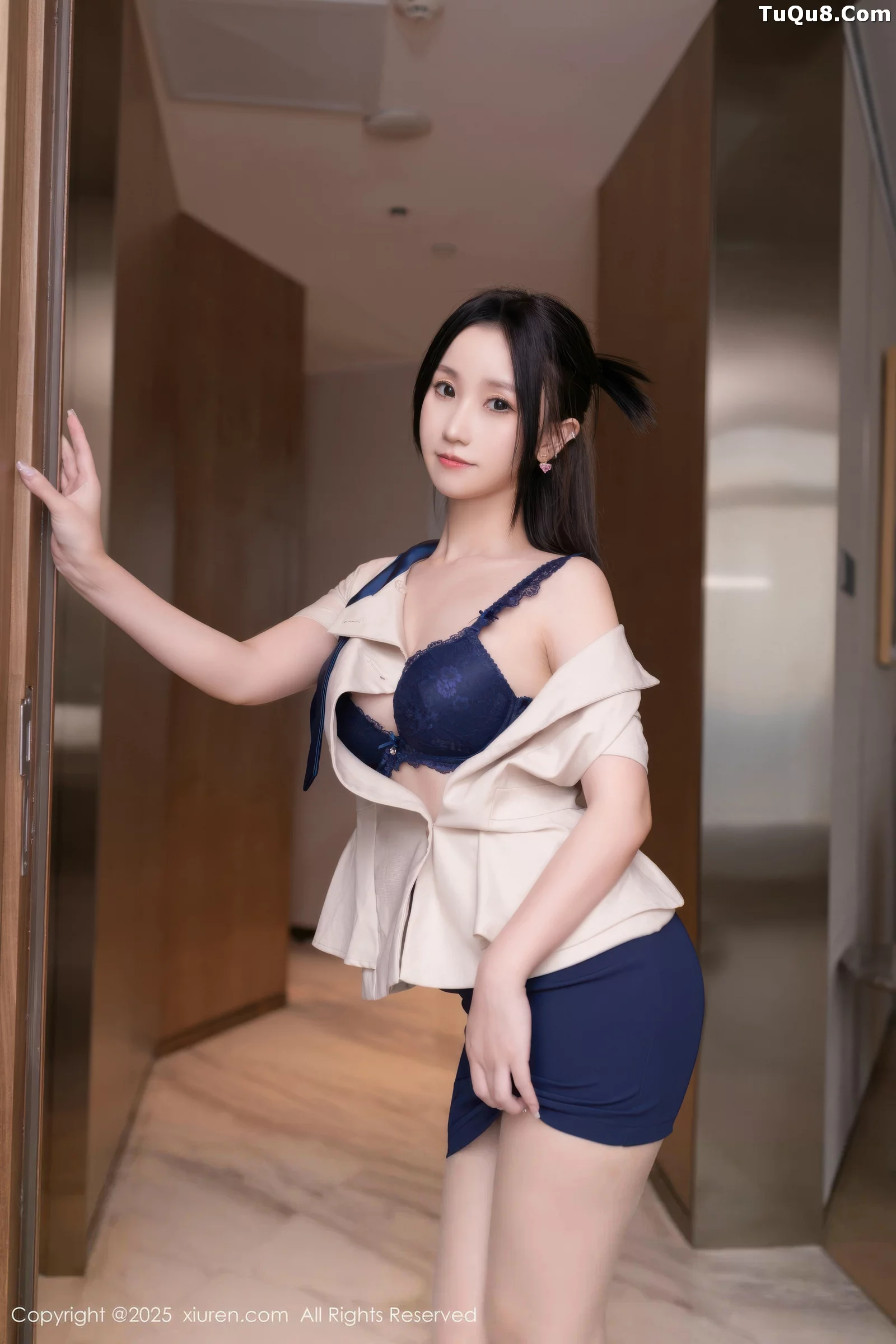 秀人集.com_[XiuRen秀人网]No.10697_模特杏子Yada性感OL服饰配超薄肉丝秀曼妙身姿撩人诱惑写真83P