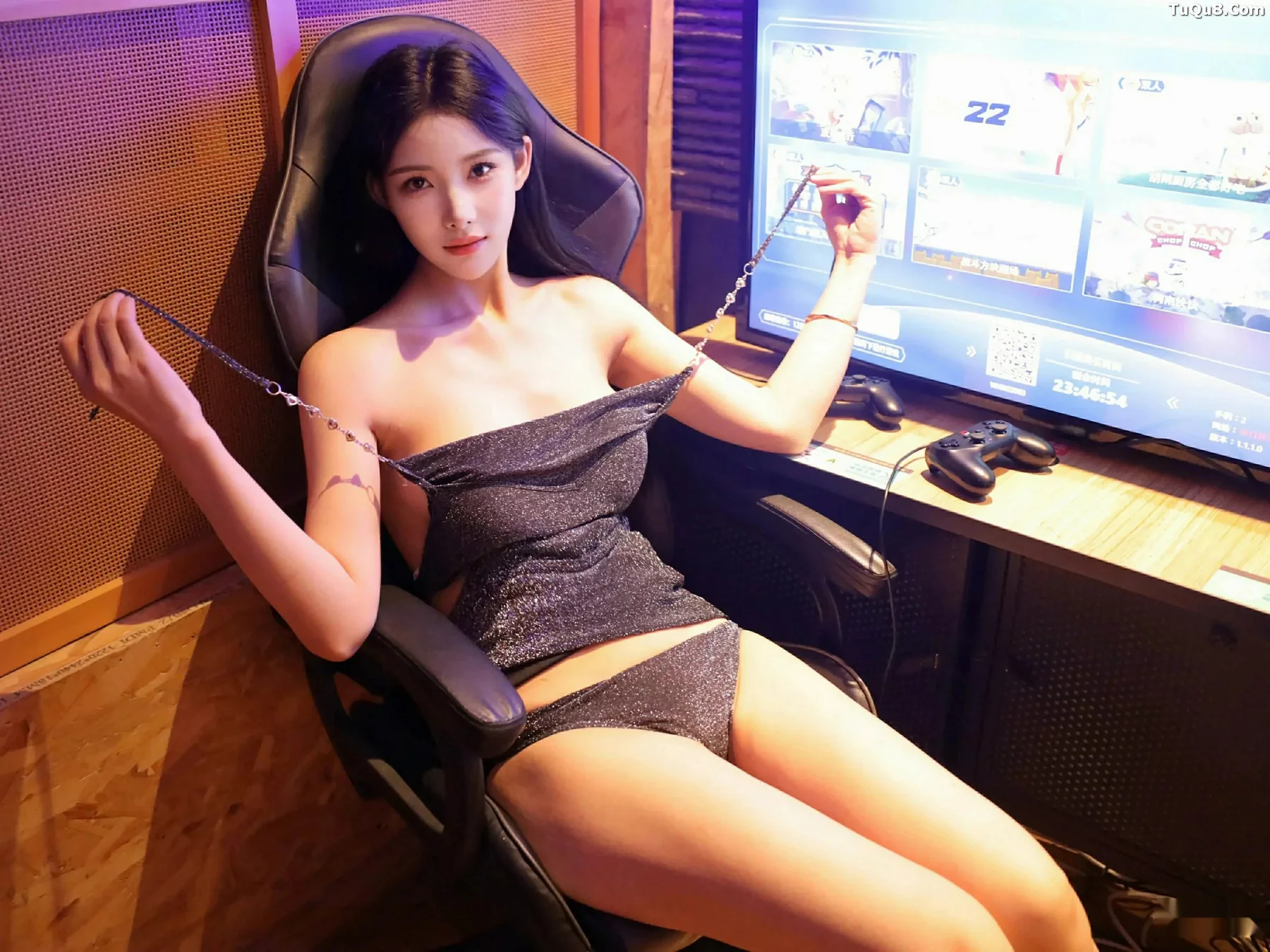 秀人集.com_[XiuRen秀人网]No.10794_模特梨霜儿性感黑色吊带配黑短裙露凉高跟秀翘臀美腿诱惑写真75P