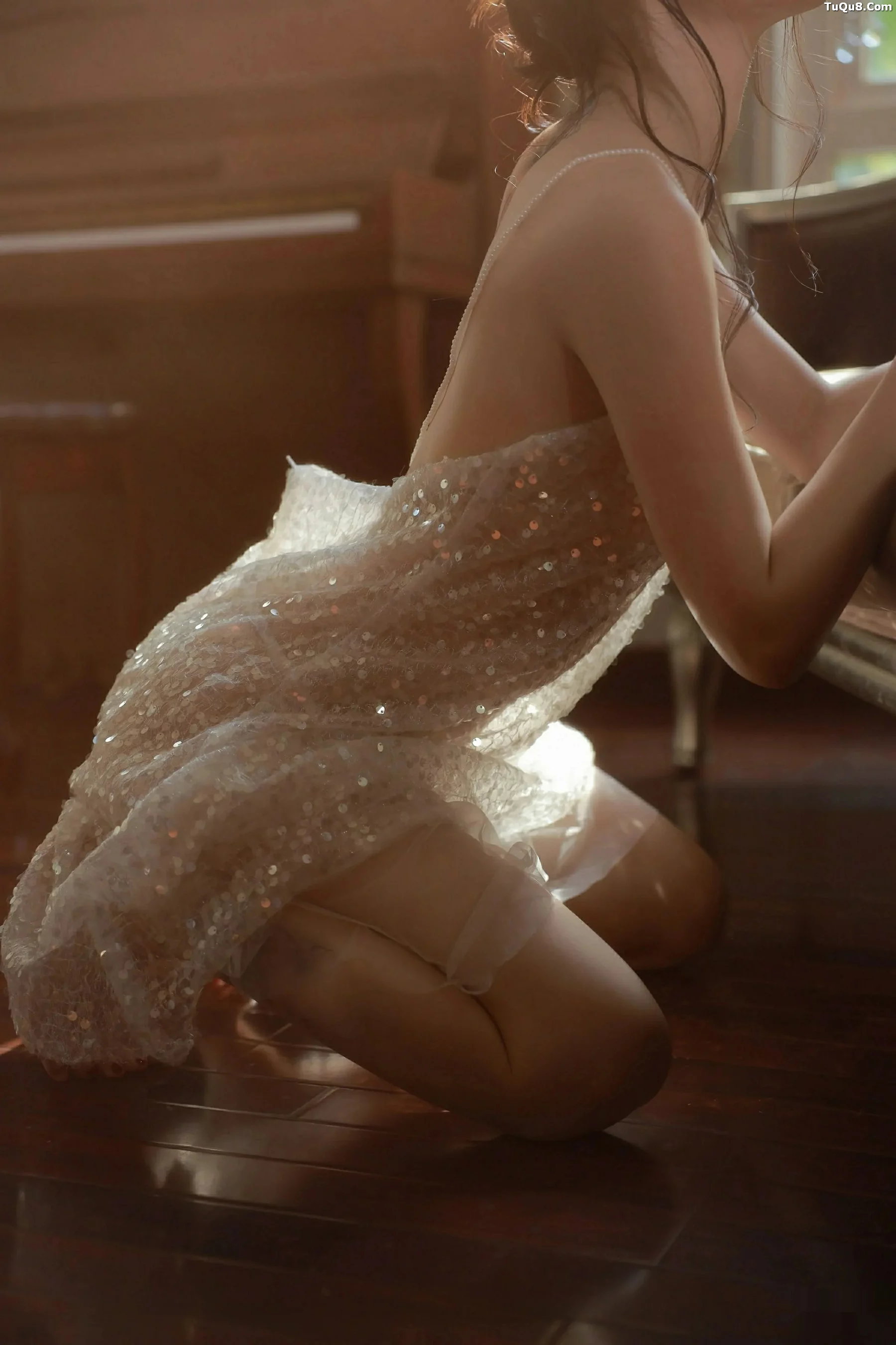 秀人集.com_[XiuRen秀人网]No.10799_模特佘贝拉Bella性感连衣长裙露白色情趣内衣秀完美身材诱惑写真73P