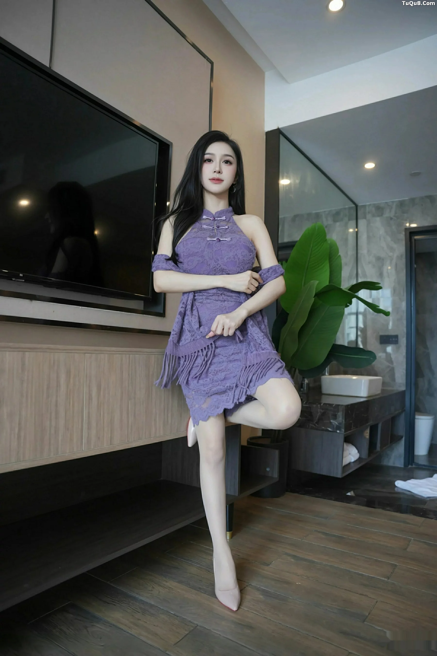 秀人集.com_[XiuRen秀人网]No.10801_模特小阿娇Gill性感紫色连衣长裙配白色丝袜秀完美身材诱惑写真70P