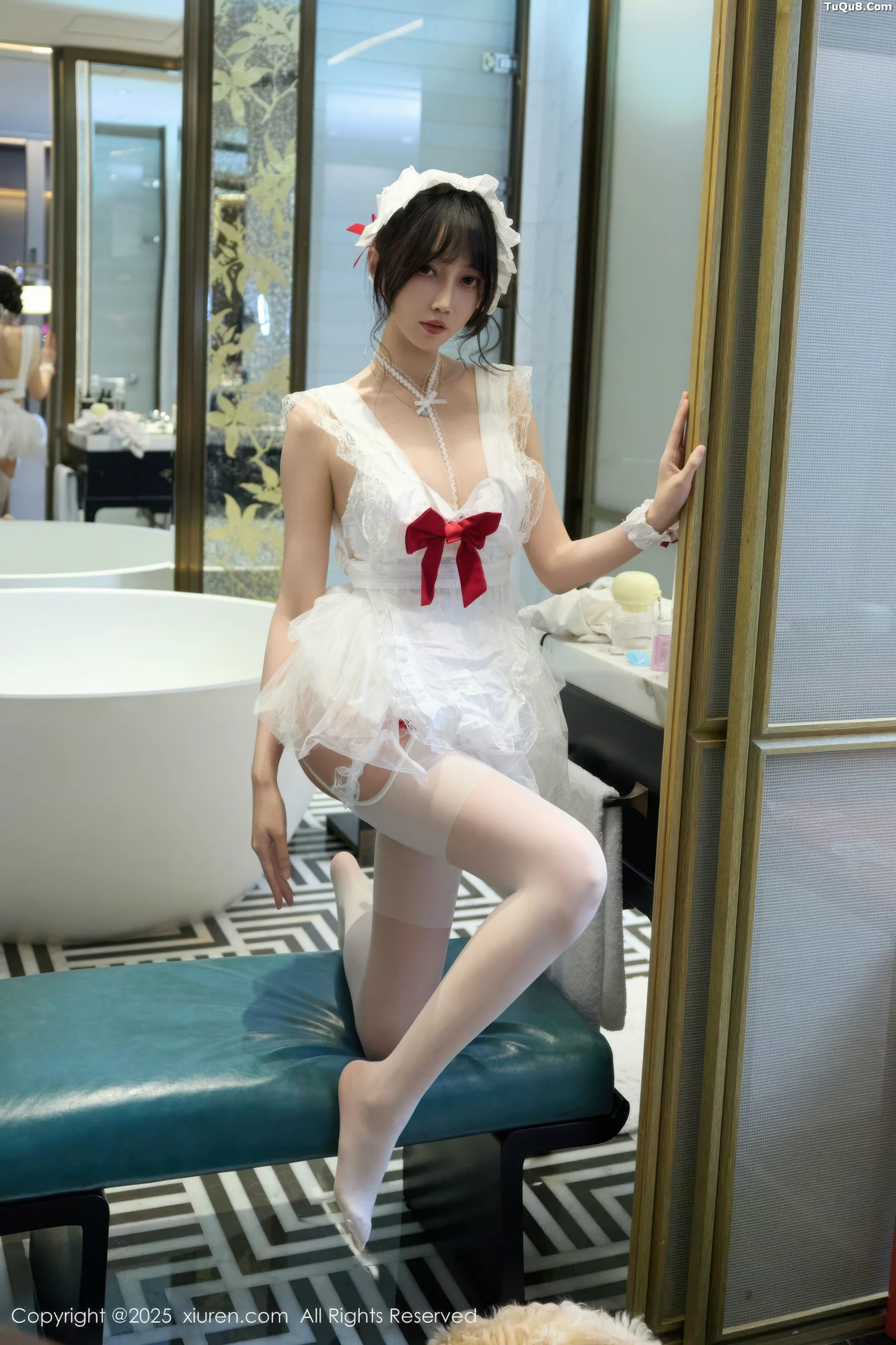 秀人集.com_[XiuRen秀人网]No.10827_模特玥儿玥er性感萝莉女仆装配白丝吊袜秀完美身材迷人诱惑写真64P