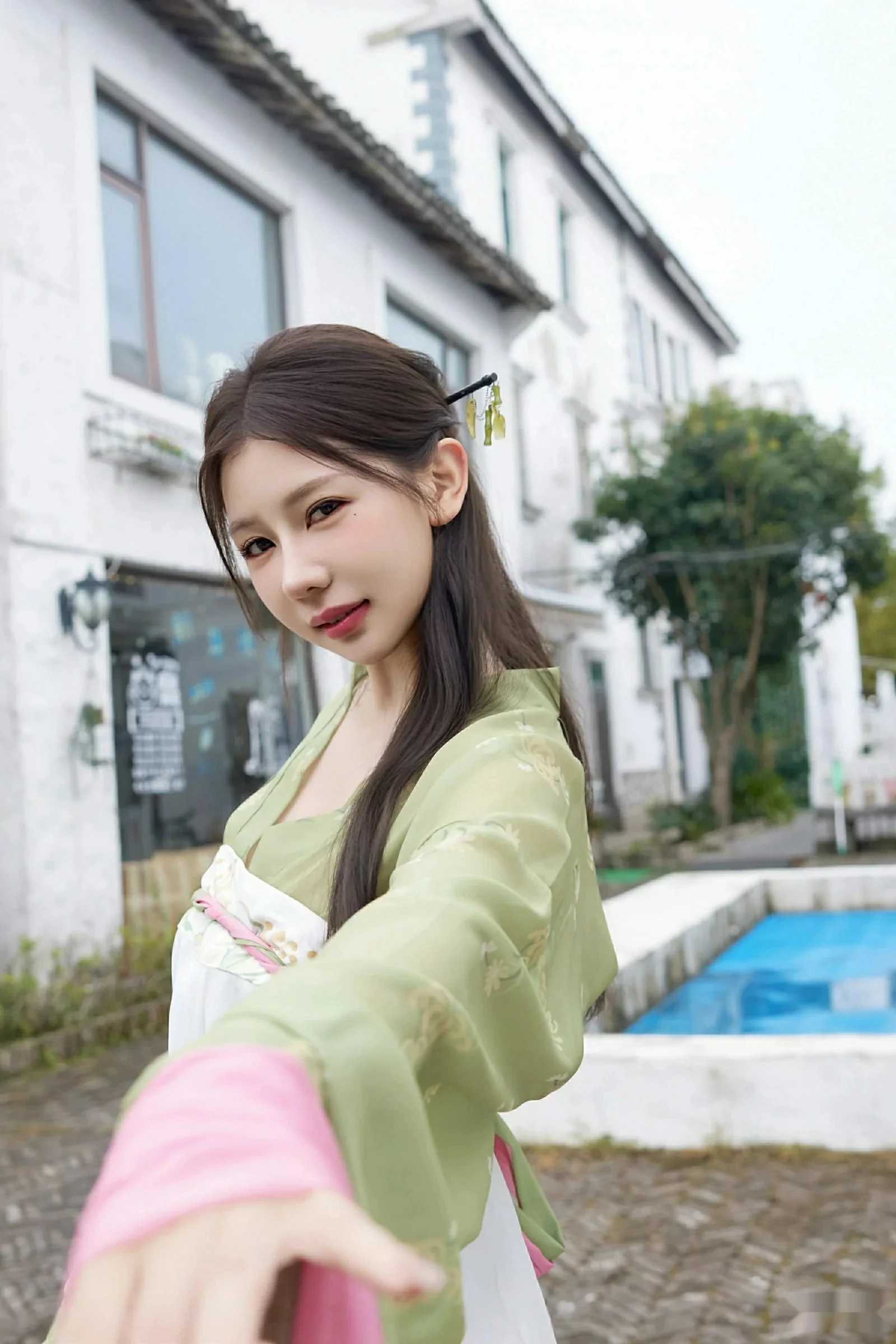 秀人集.com_[XiuRen秀人网]No.10834_模特尹甜甜sunny性感薄纱汉服装扮配超薄肉丝秀完美身材诱惑写真83P