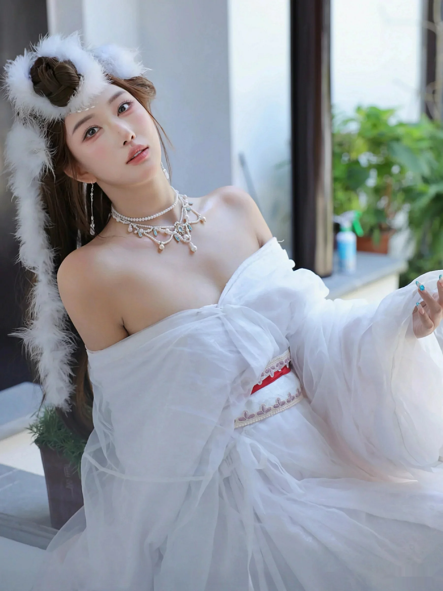 秀人集.com_[XiuRen秀人网]No.10843_模特金允希Yuki性感白色锦毛鼠装扮低胸秀丰腴身材完美诱惑写真78P