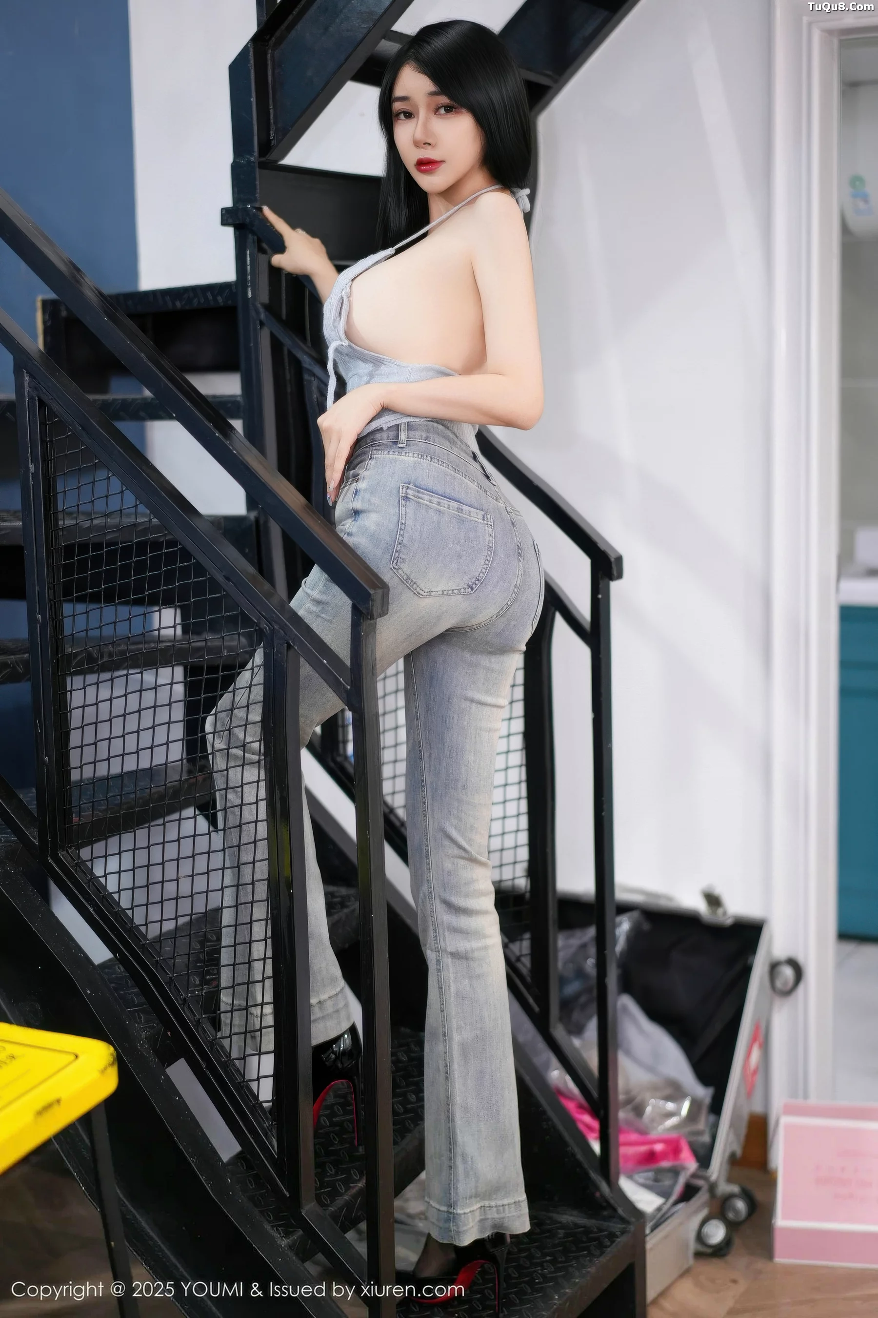 秀人集.com_[YouMi尤蜜荟]Vol.1171_模特凯竹Quinn性感灰色露背吊带配超薄黑丝秀丰腴身材诱惑写真67P