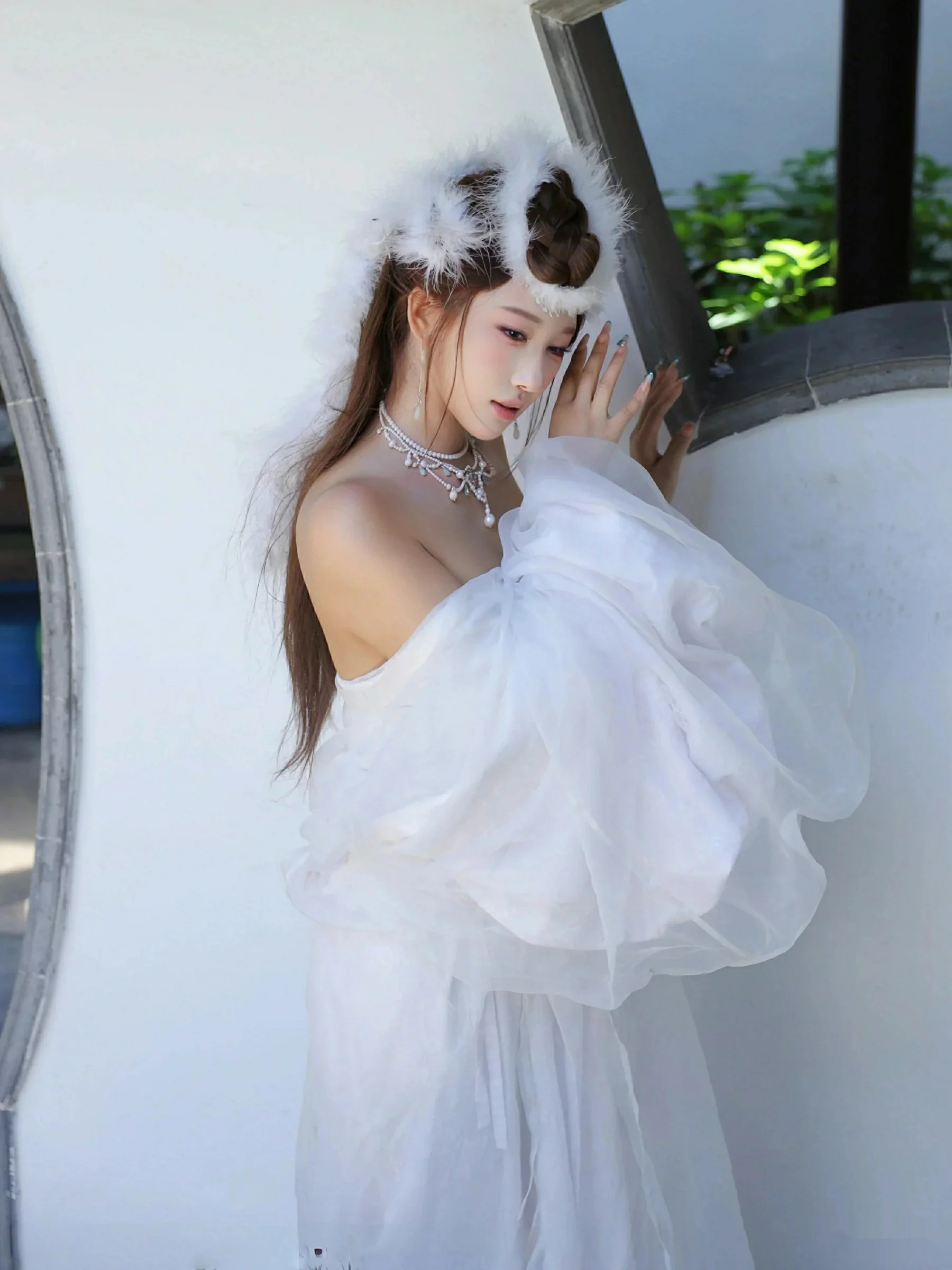 秀人集.com_[XiuRen秀人网]No.10843_模特金允希Yuki性感白色锦毛鼠装扮低胸秀丰腴身材完美诱惑写真78P